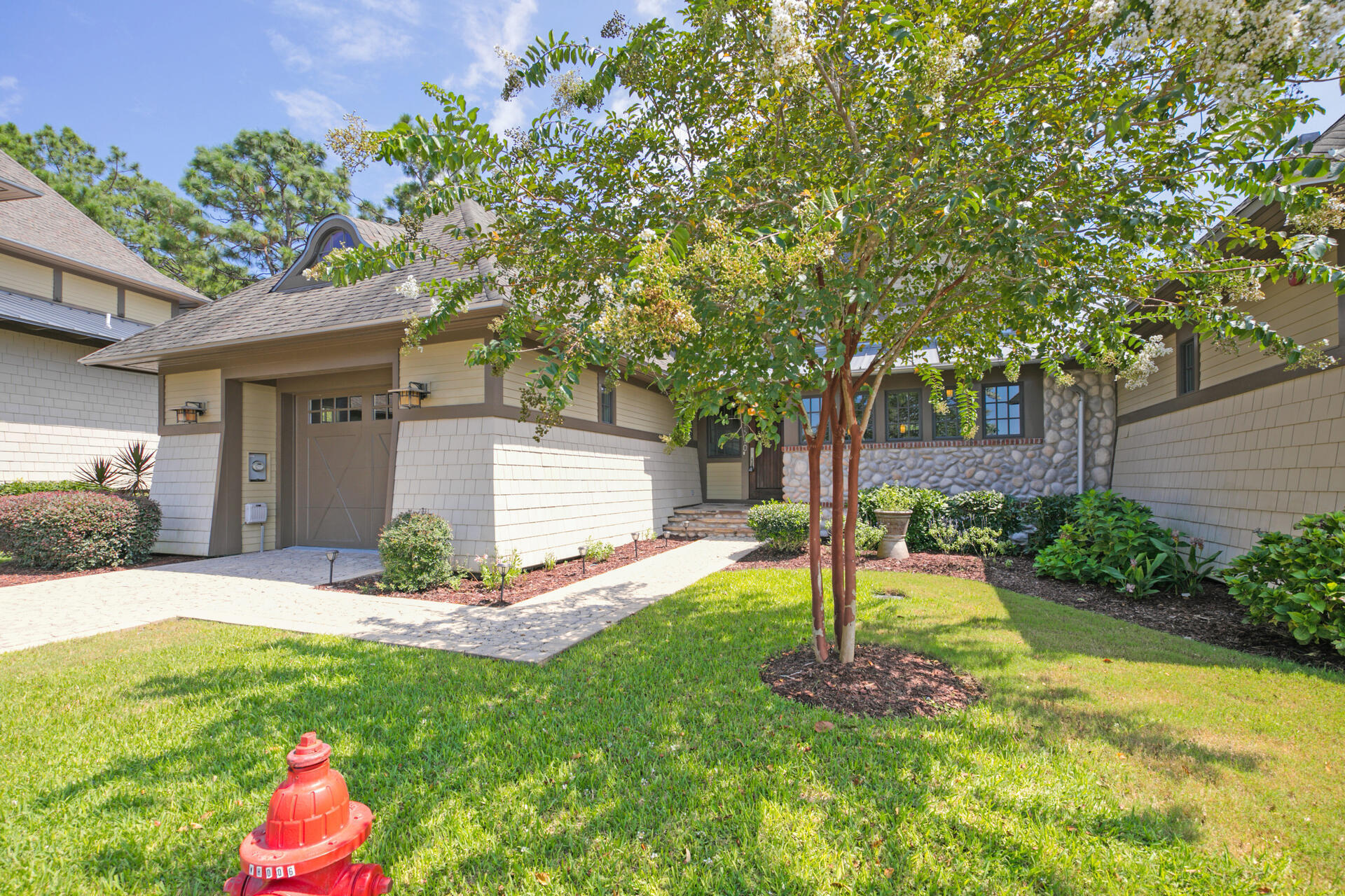 WILD HERON - Residential