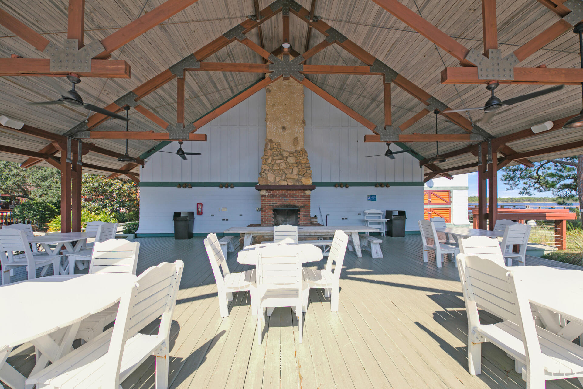 WILD HERON - Residential