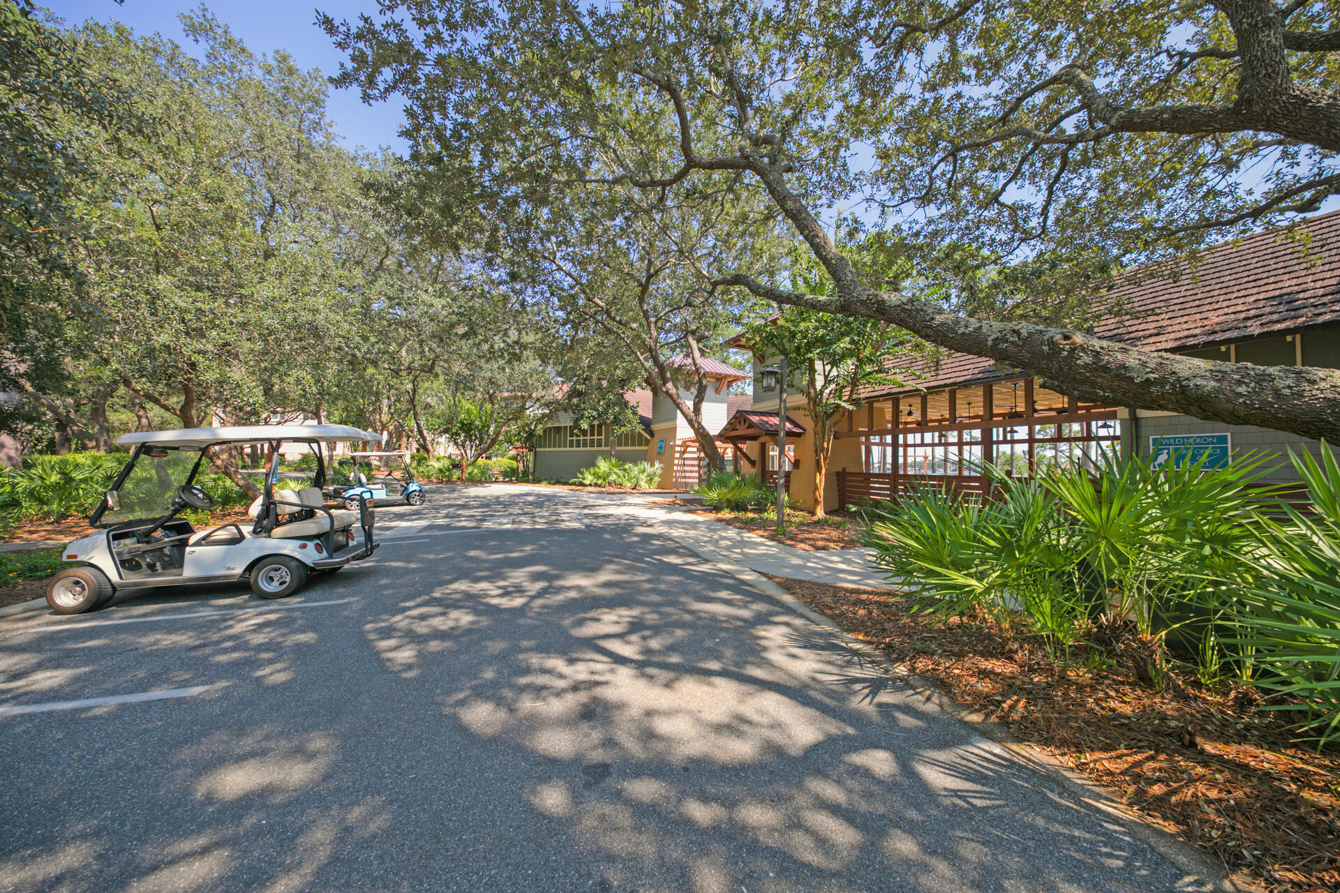 WILD HERON - Residential
