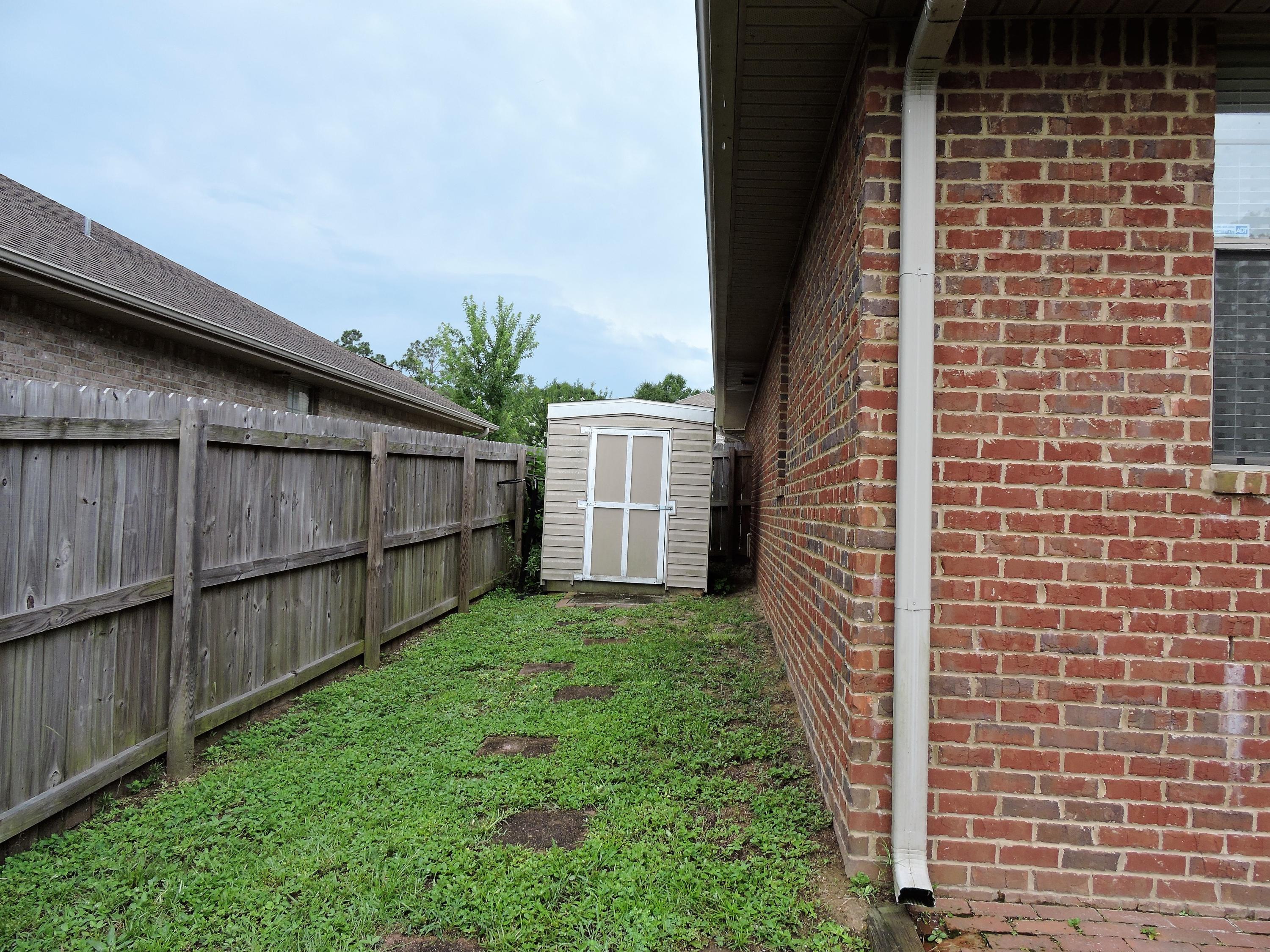 IRON GATE SUBD PHASE II - Residential Lease