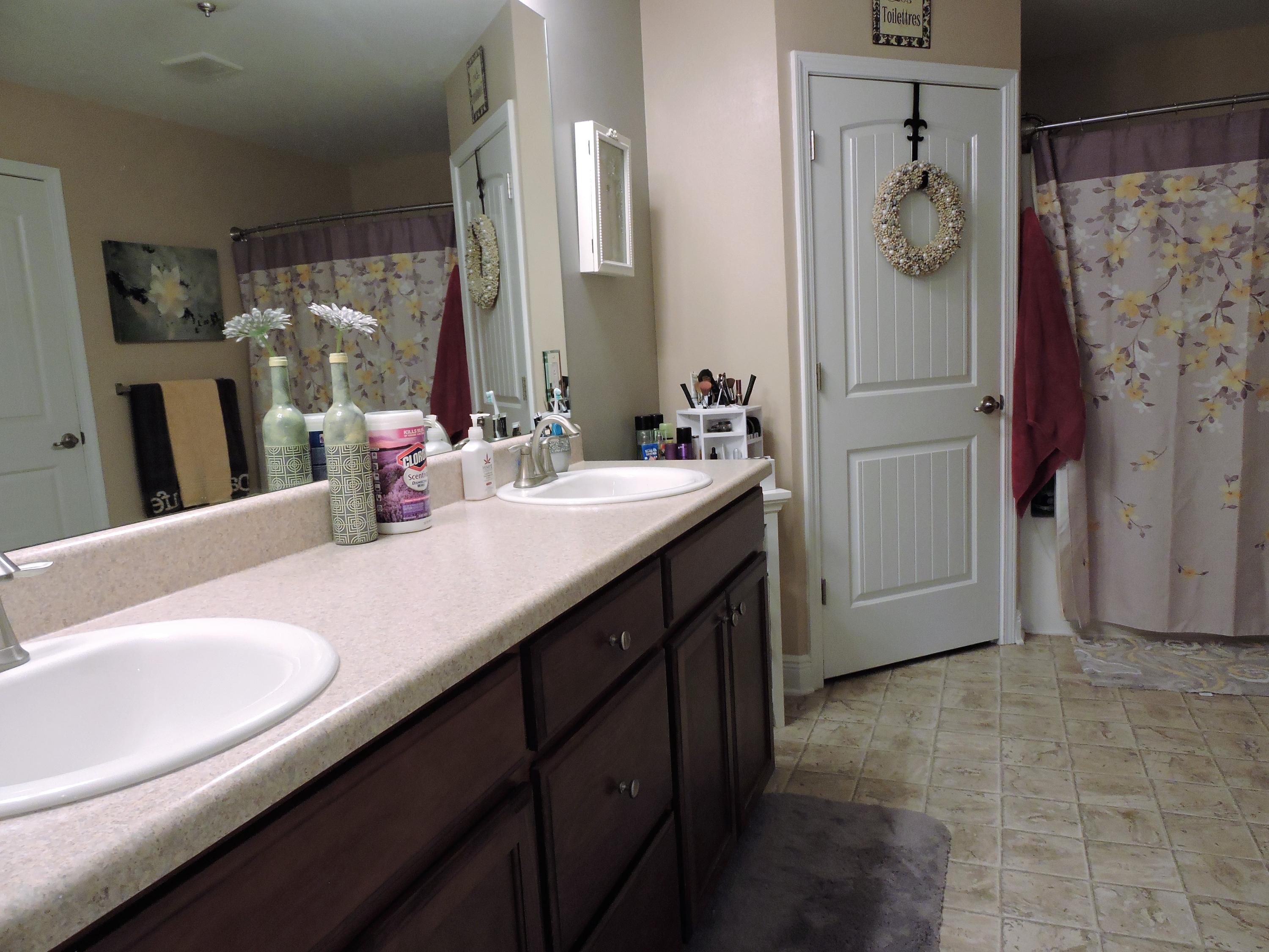 IRON GATE SUBD PHASE II - Residential Lease