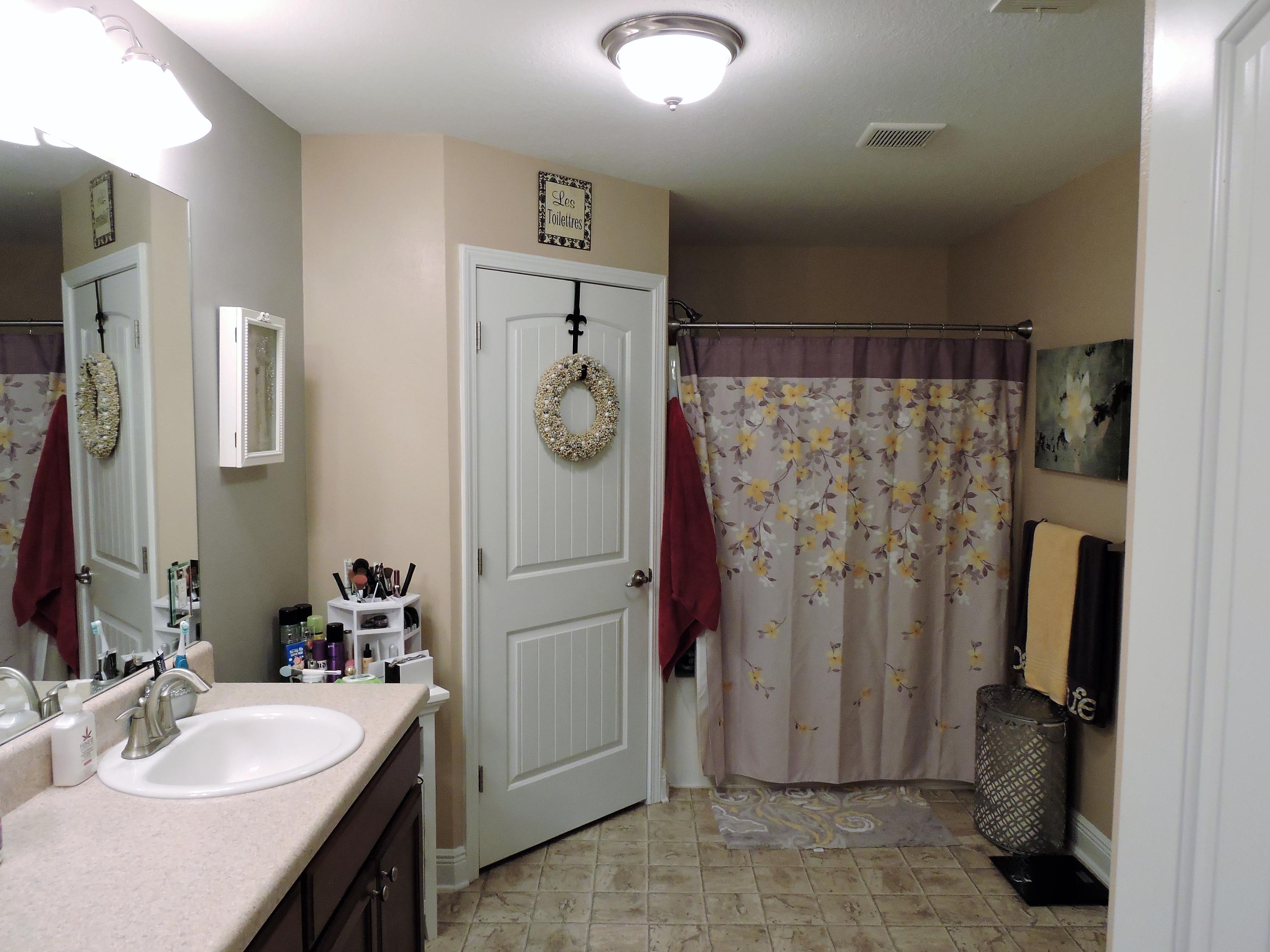 IRON GATE SUBD PHASE II - Residential Lease