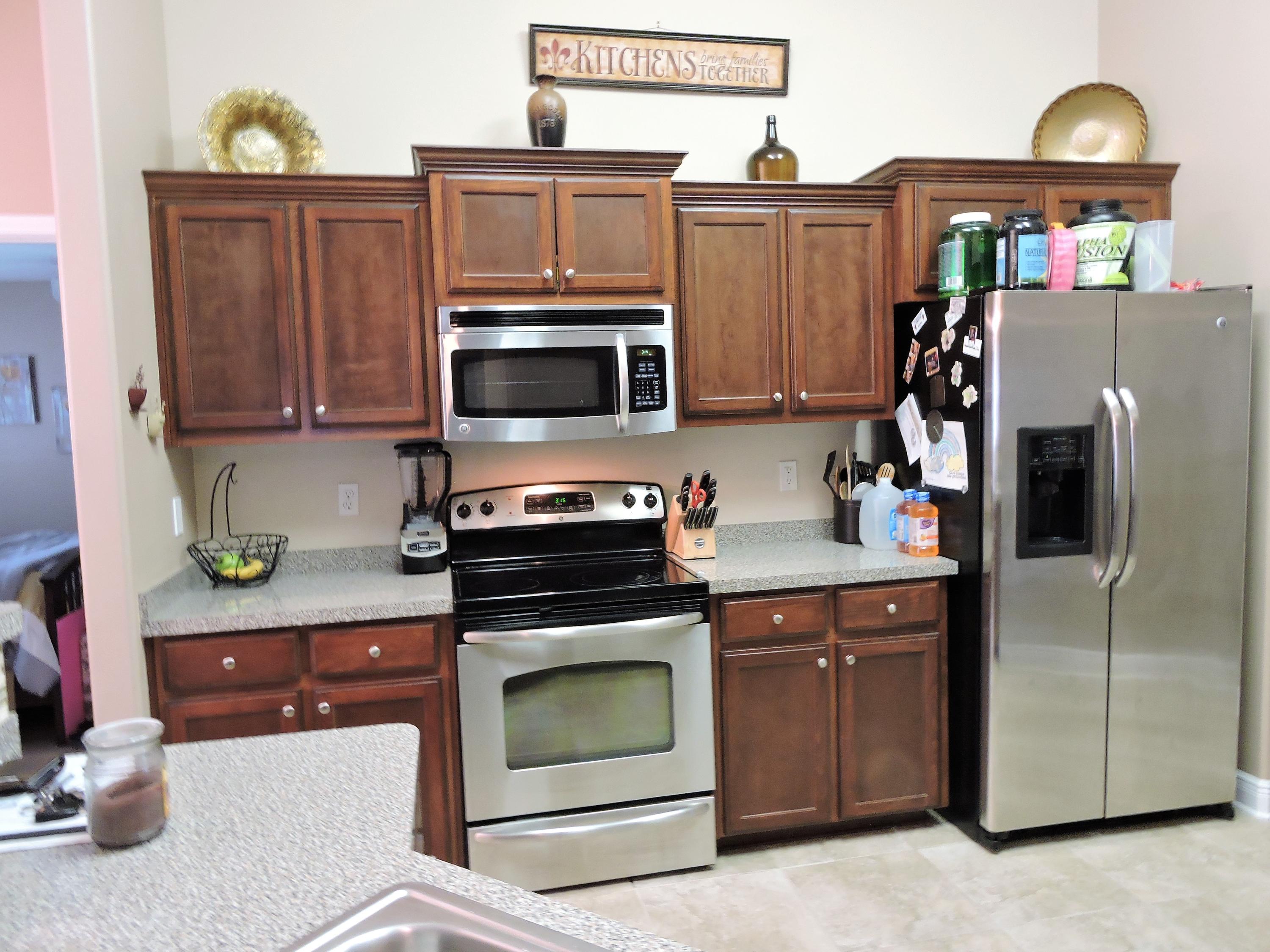 IRON GATE SUBD PHASE II - Residential Lease