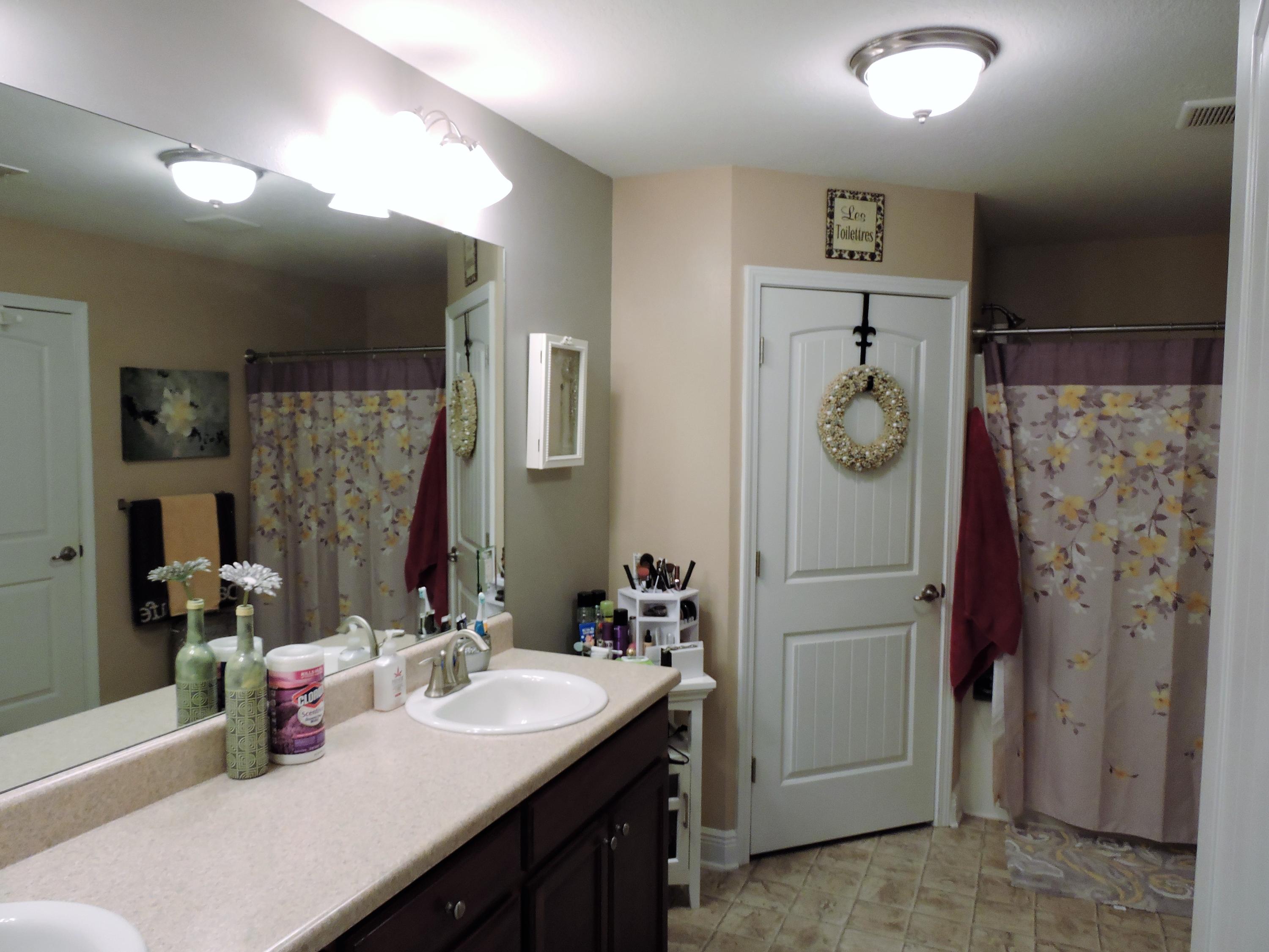 IRON GATE SUBD PHASE II - Residential Lease