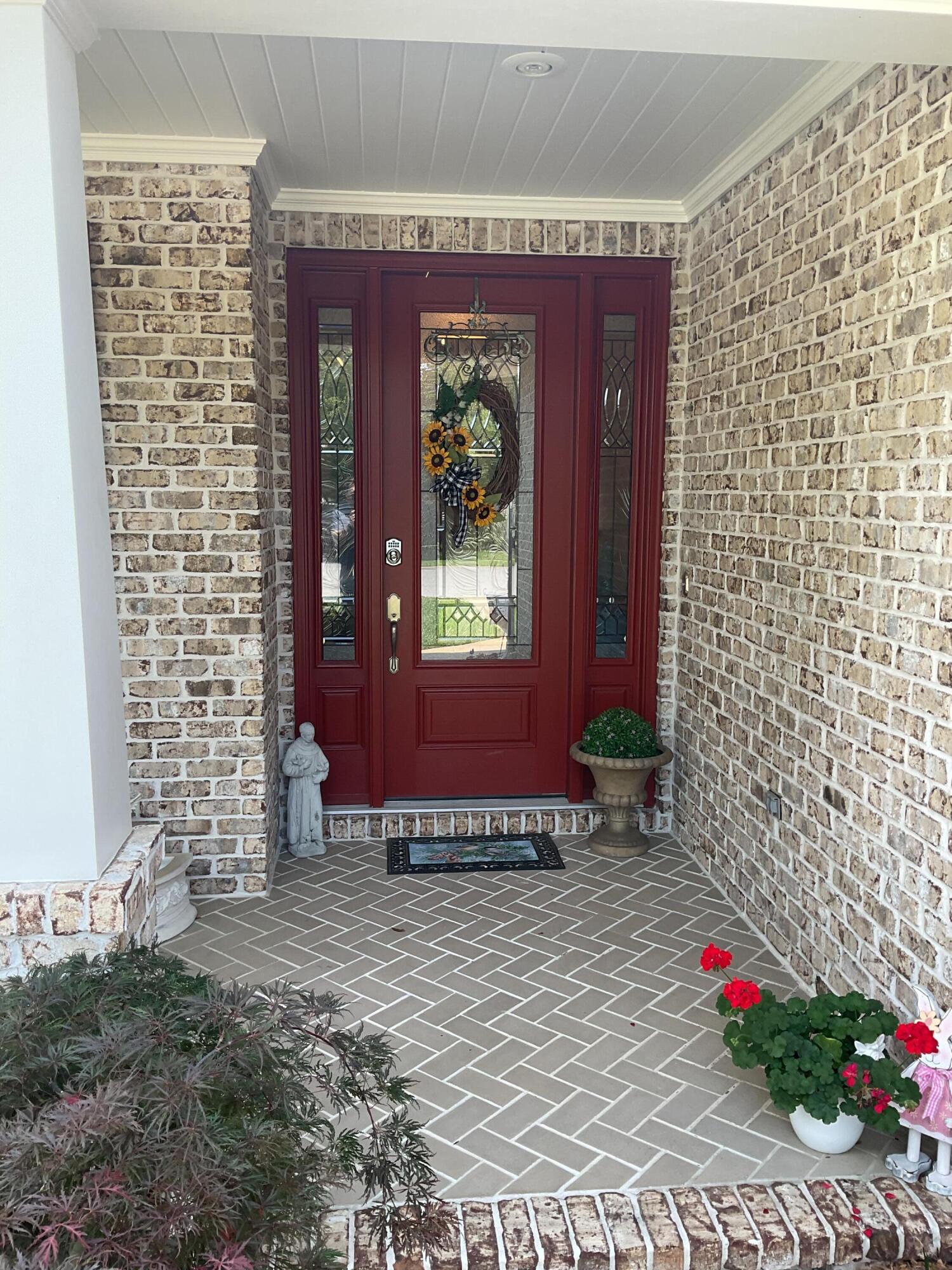 THE STABLES AT ROCKY BAYOU - Residential Lease