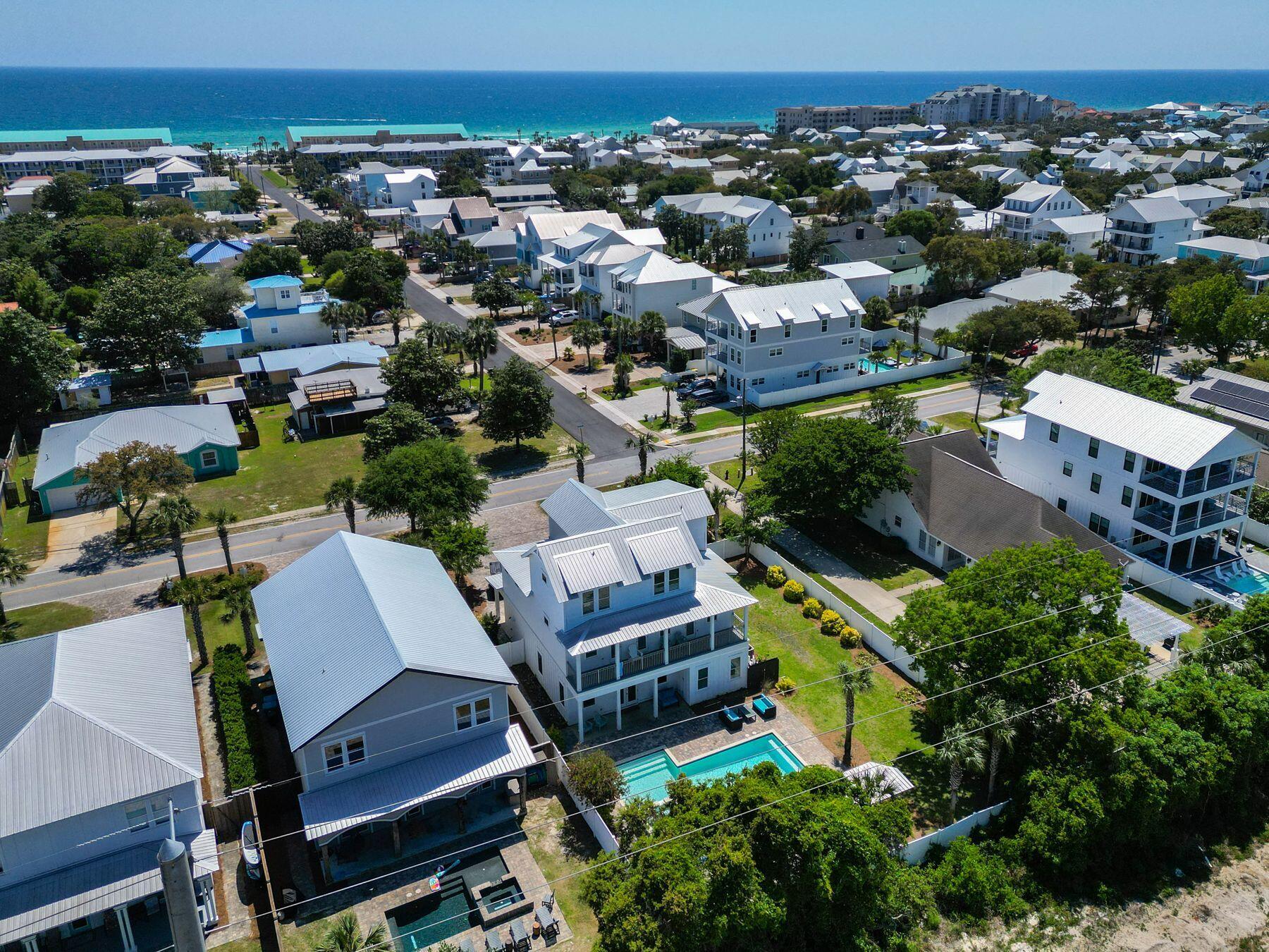 CRYSTAL BEACH - Residential