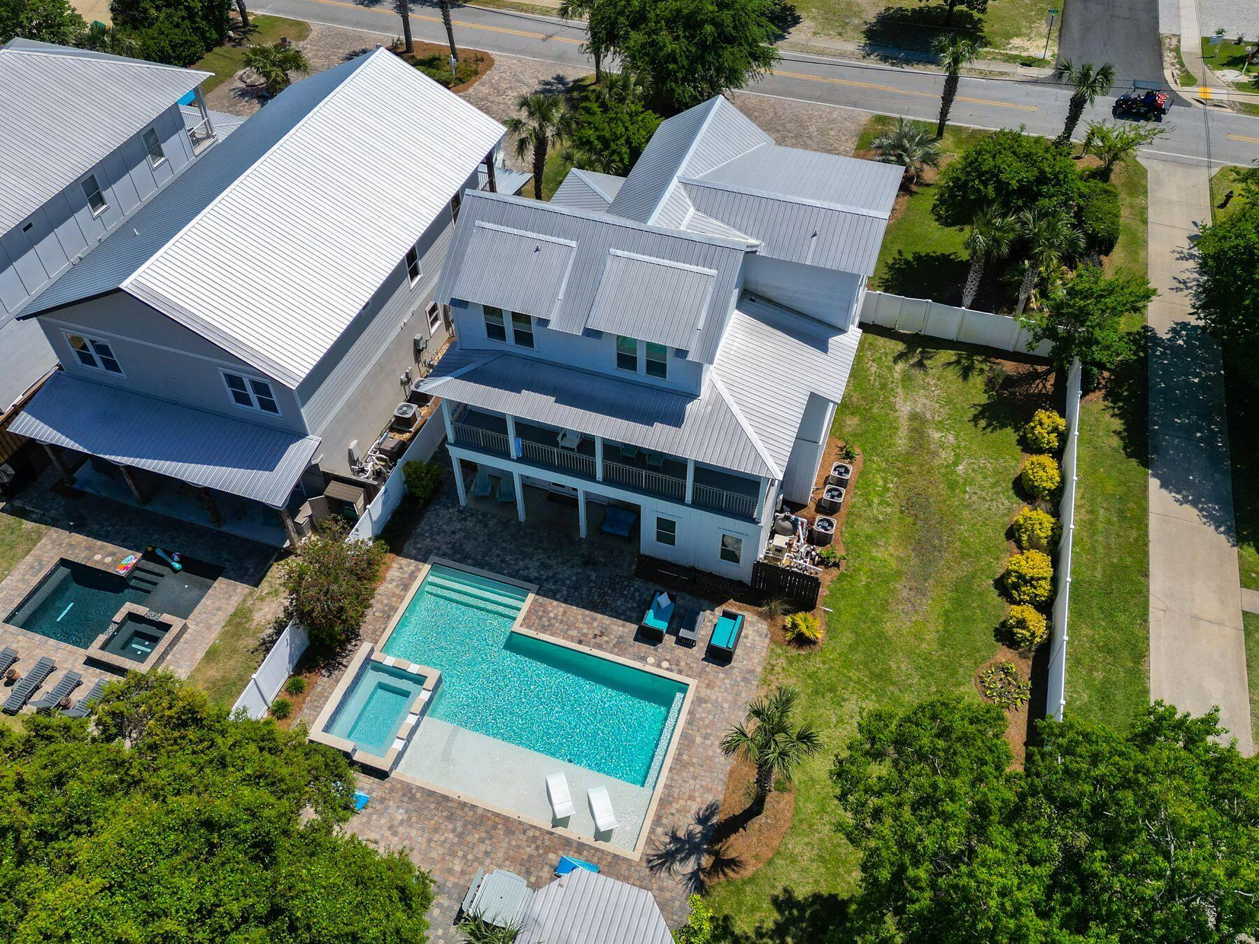CRYSTAL BEACH - Residential