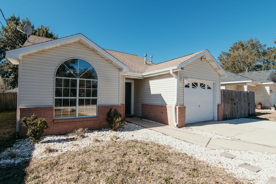 Freshly updated in a great location! Open Floor Plan with high ceilings throughout gives a much larger feel of this cozy, yet spacious home. Featuring stainless steel appliances, new carpet, laminate flooring with a fireplace! Spacious backyard fully fenced with a patio for entertainment and irrigation This home is in a  cul-de-sac, about 1.5 mil from Hurlburt Field.