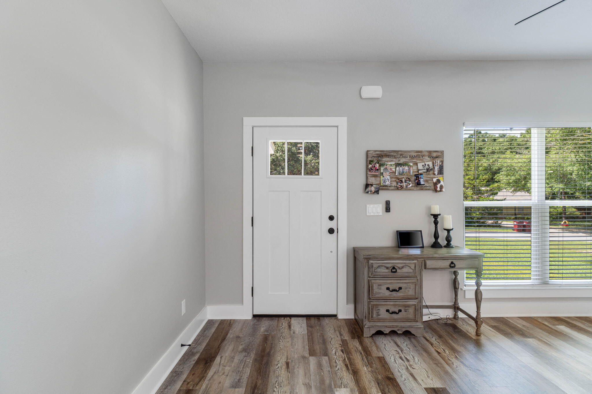 CRESTVIEW SUBURB - Residential