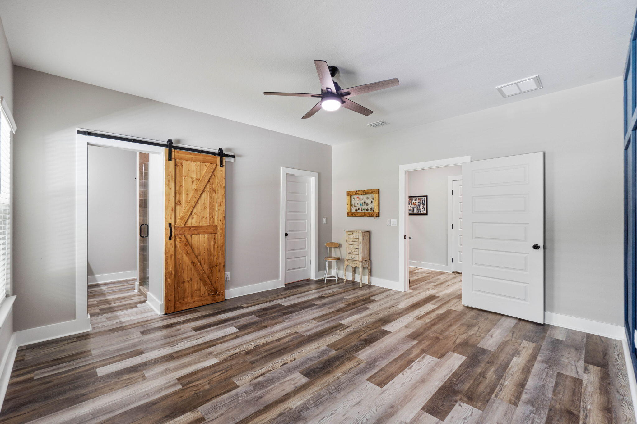 CRESTVIEW SUBURB - Residential