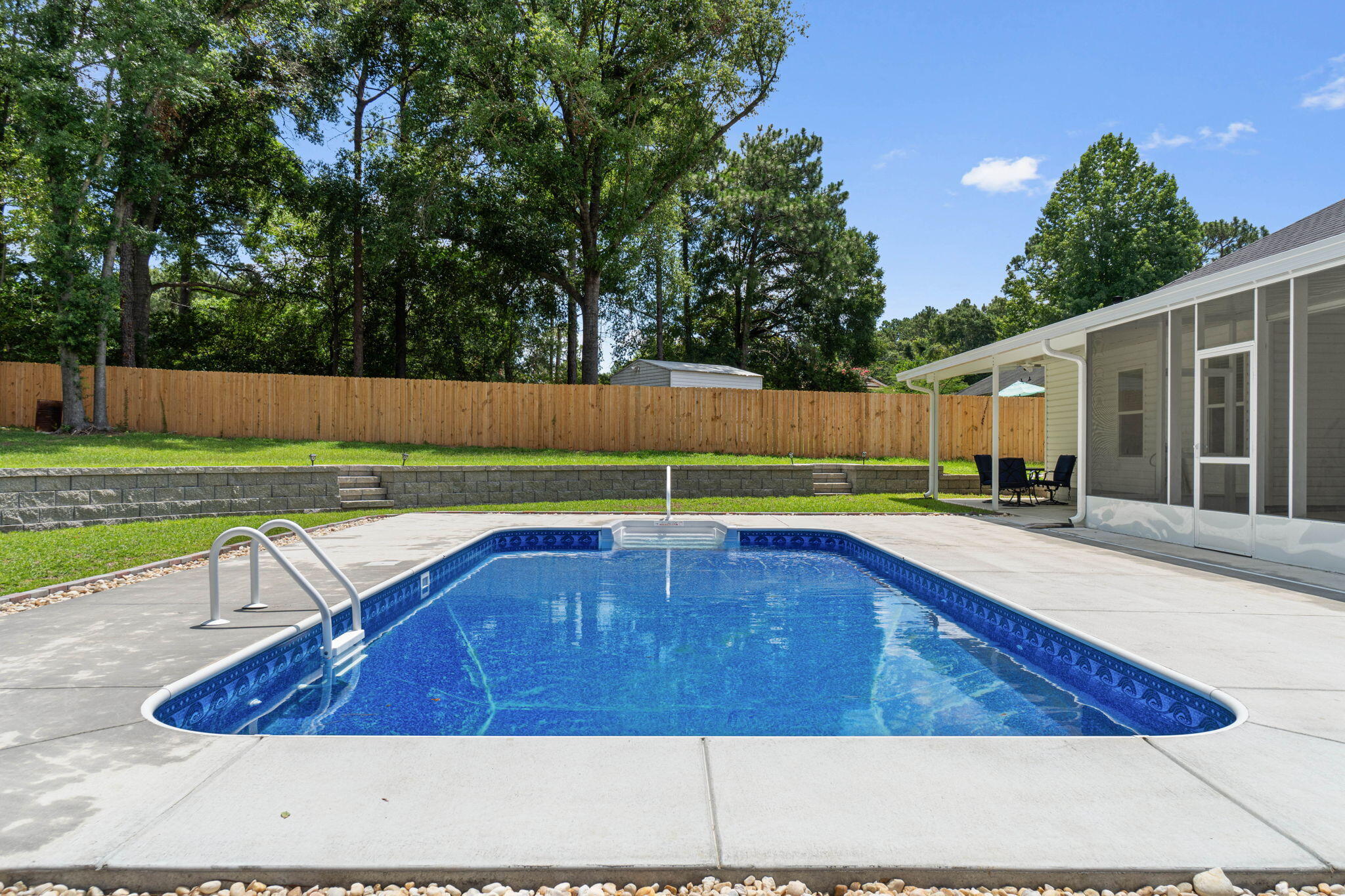 CRESTVIEW SUBURB - Residential