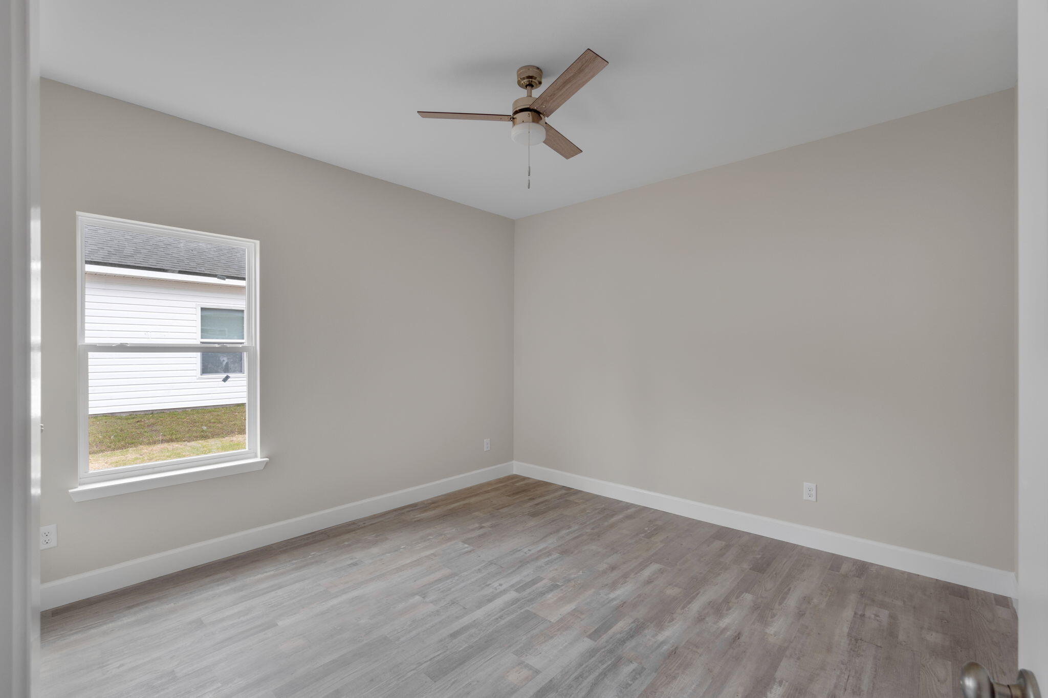 CRESCENT SHORES - Residential