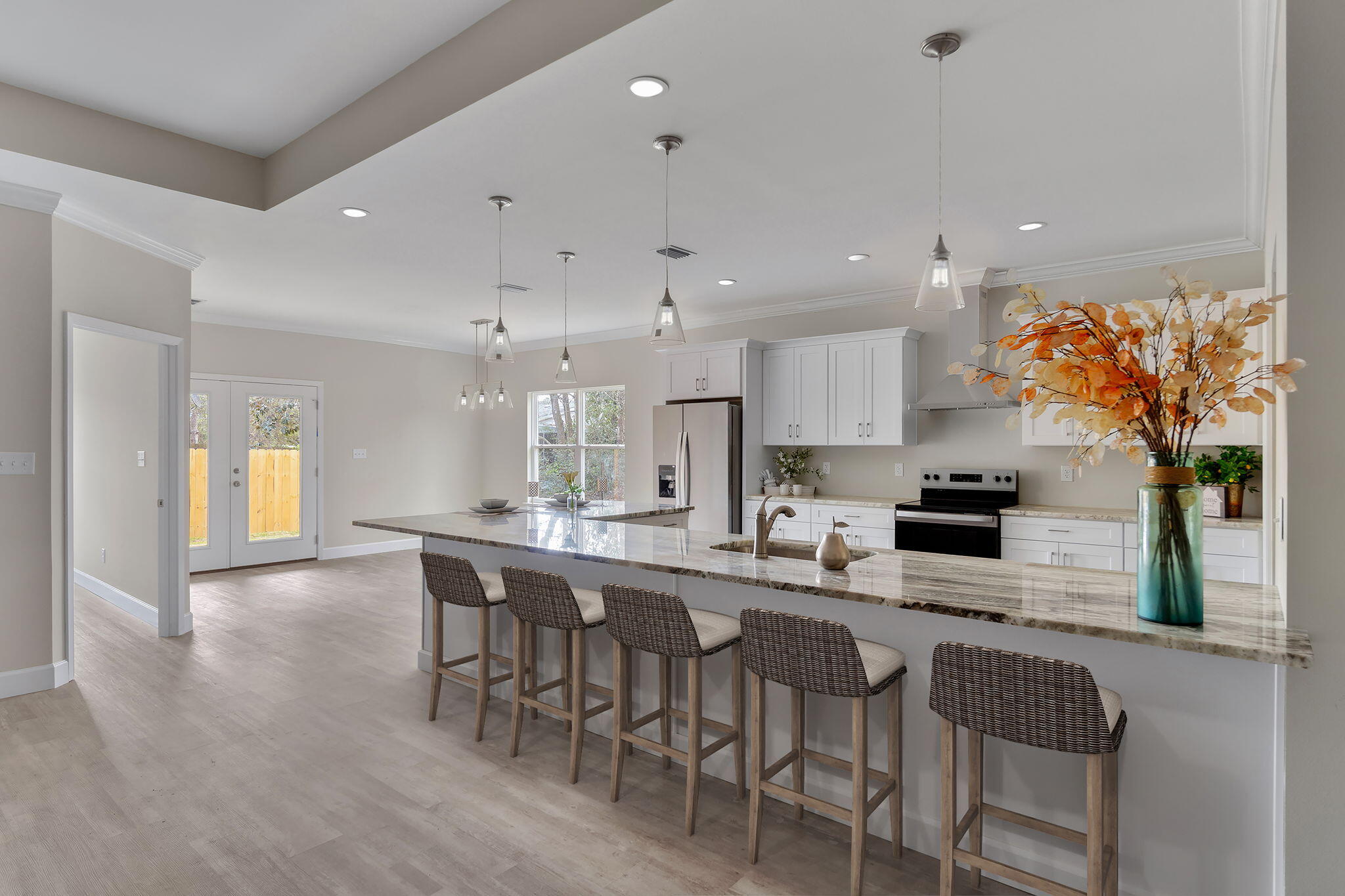 CRESCENT SHORES - Residential