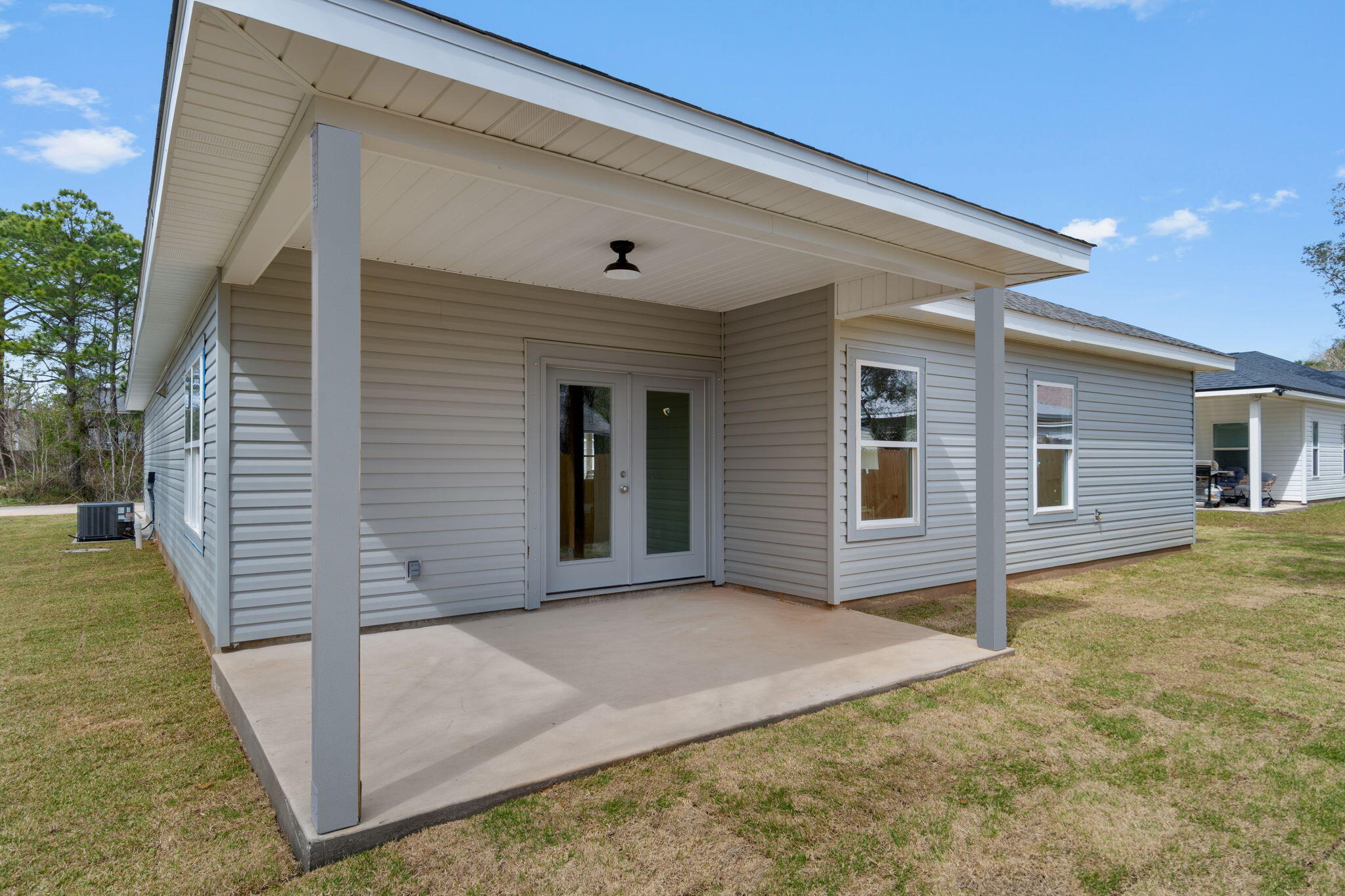 CRESCENT SHORES - Residential