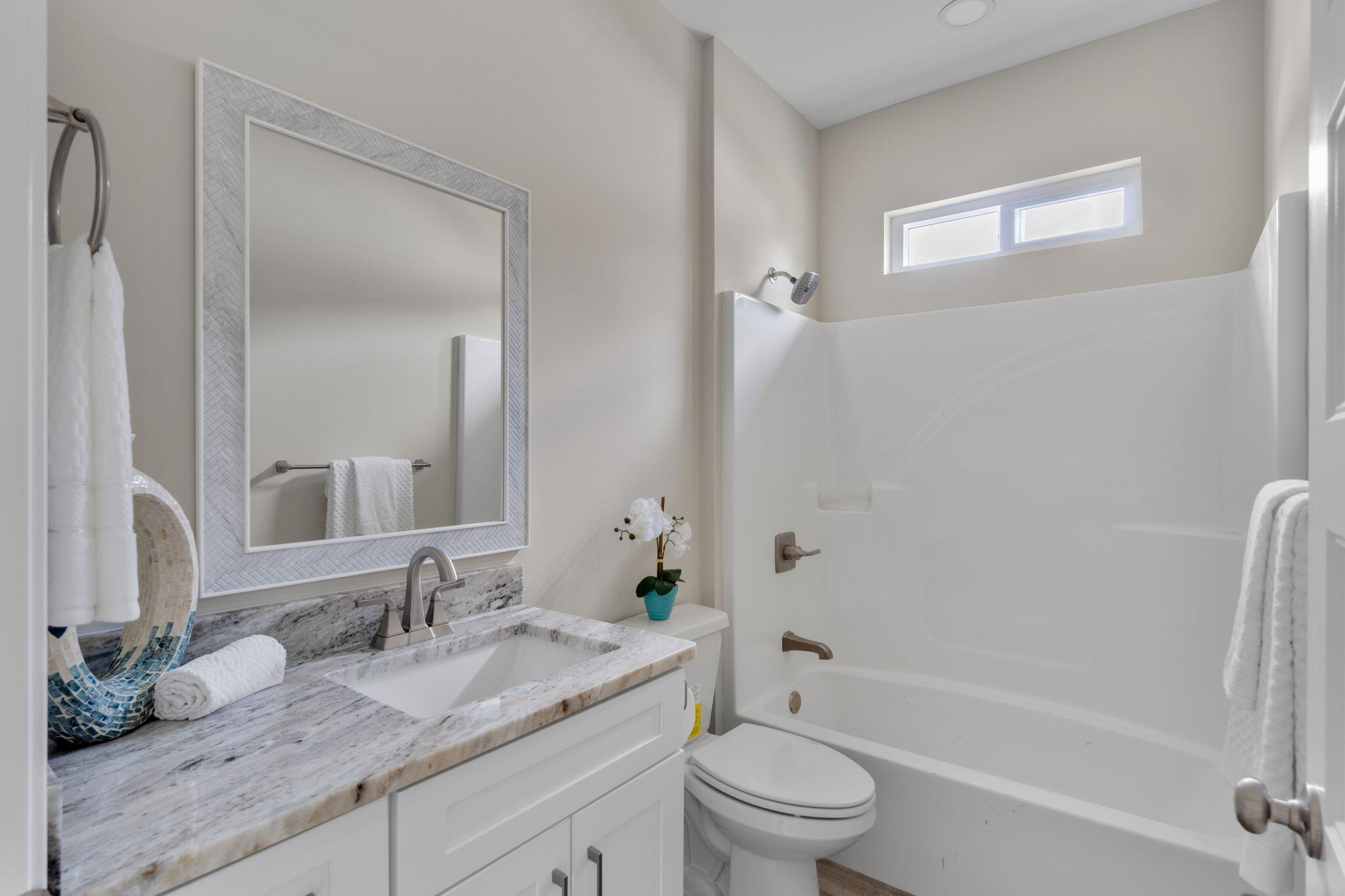 CRESCENT SHORES - Residential