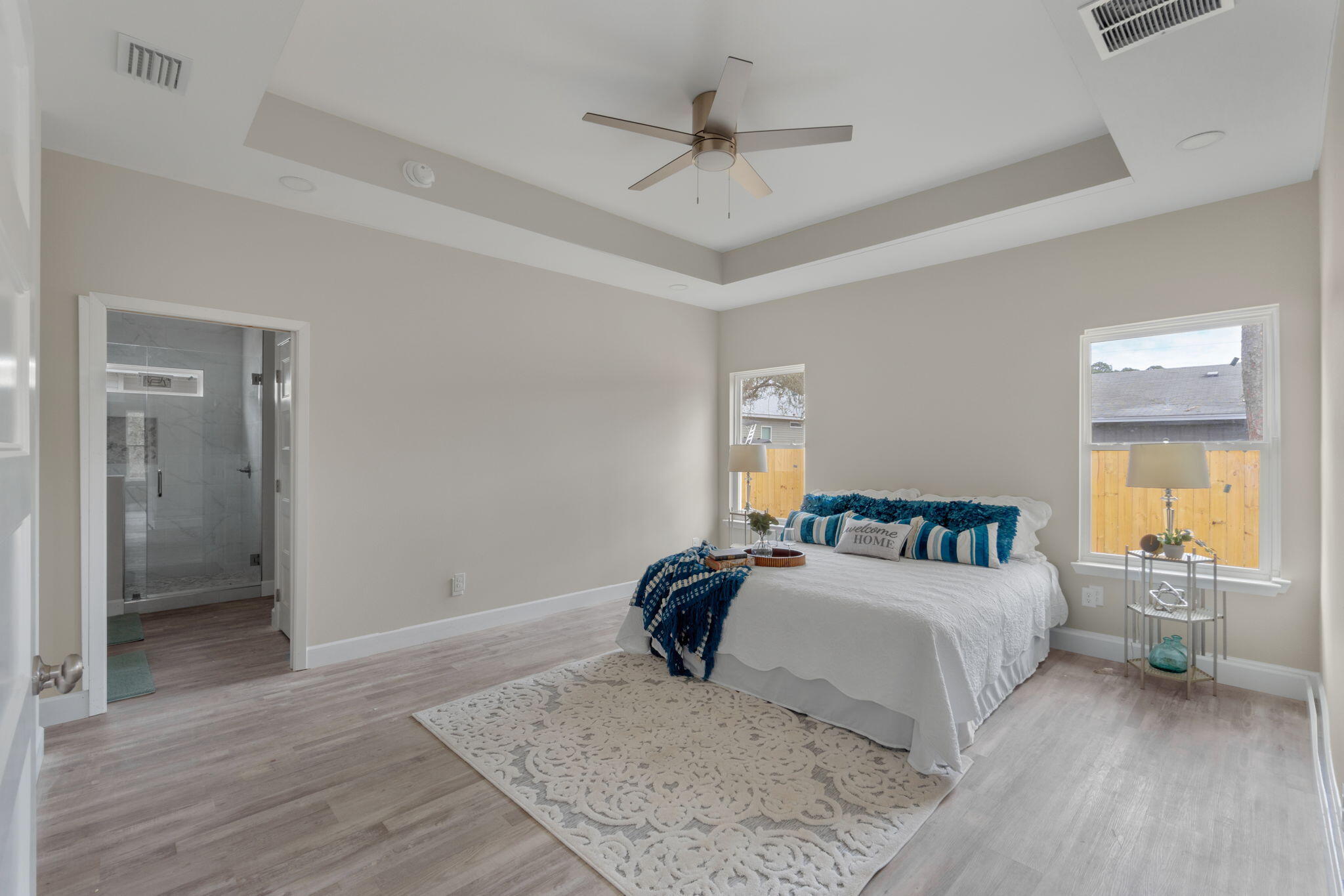 CRESCENT SHORES - Residential