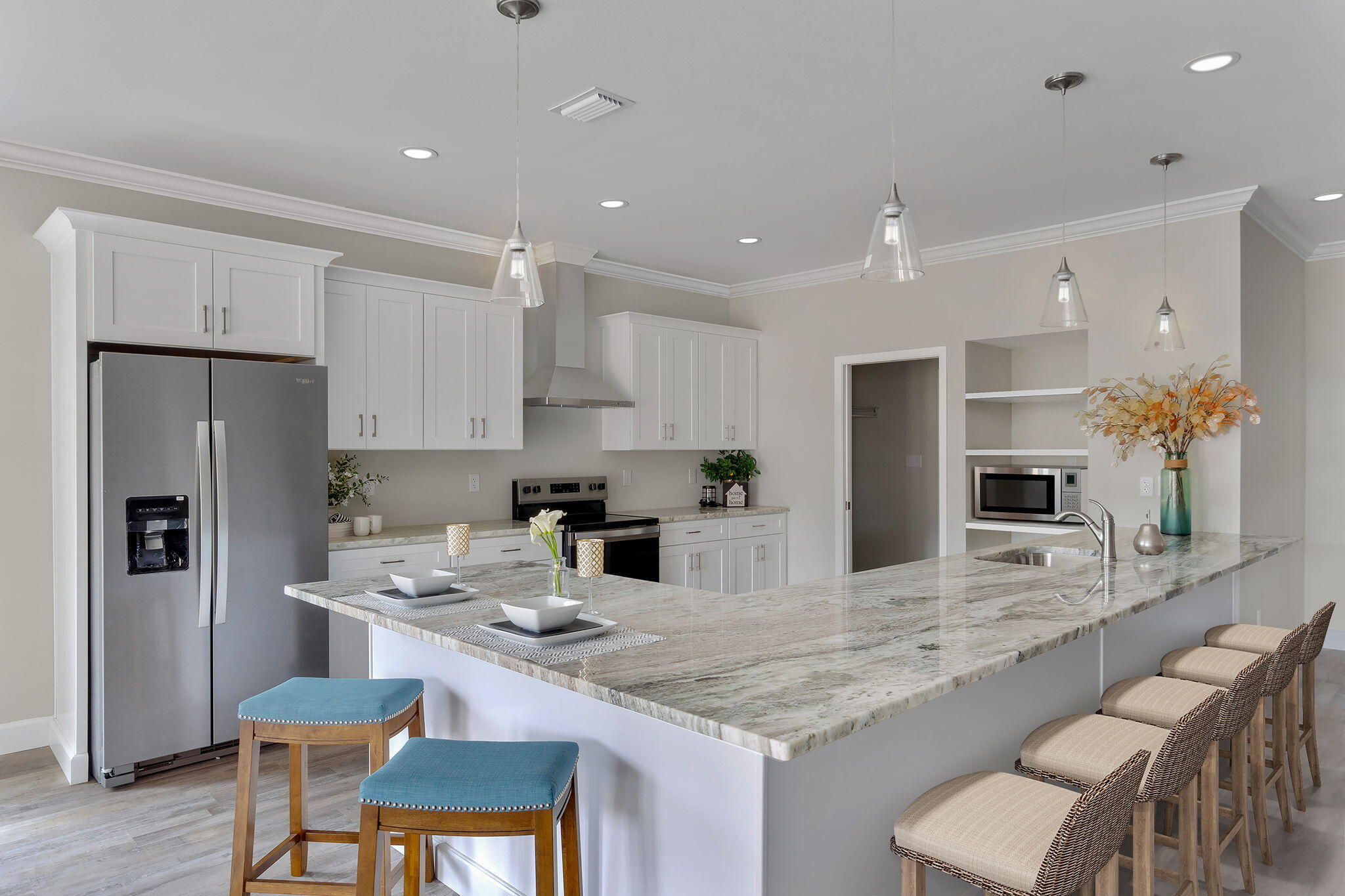 CRESCENT SHORES - Residential