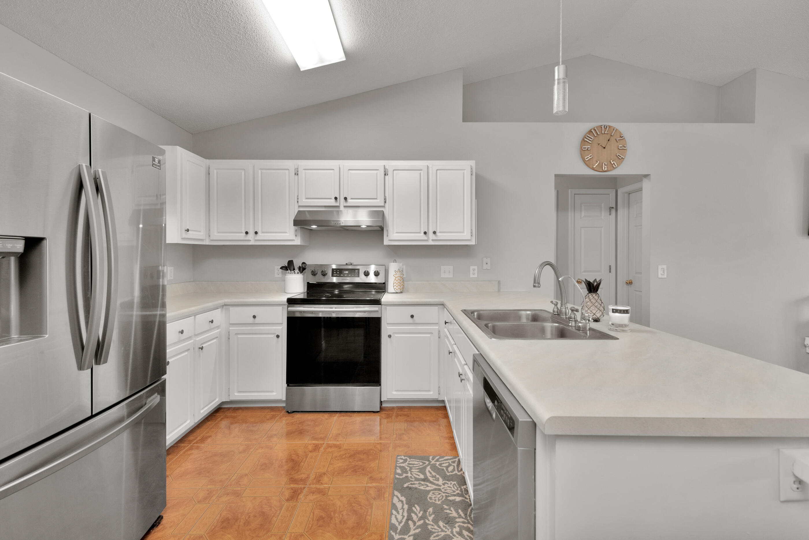 CHEROKEE BEND S/D PH 2 - Residential