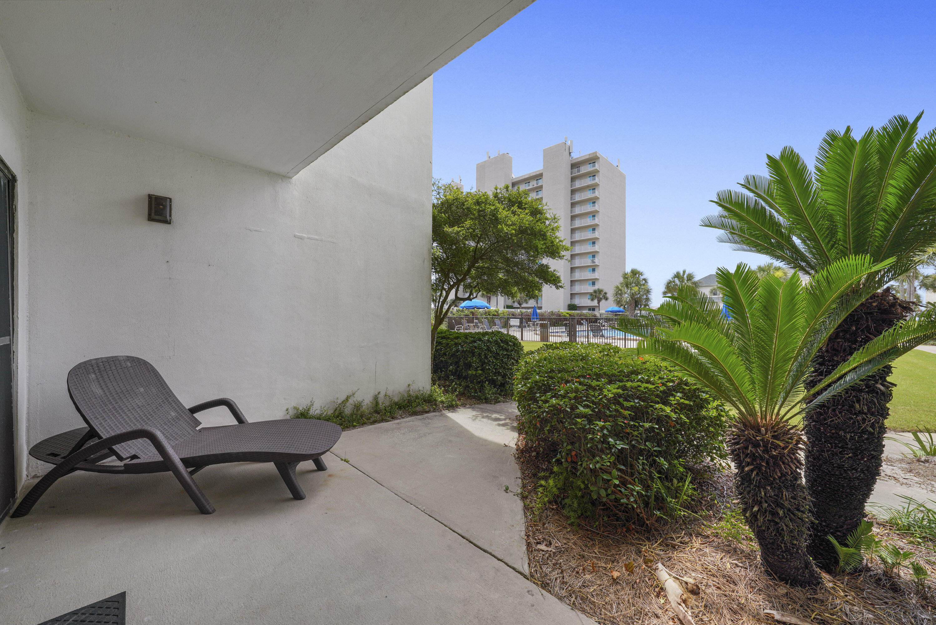 EMERALD HILL CONDO PH 3 - Residential