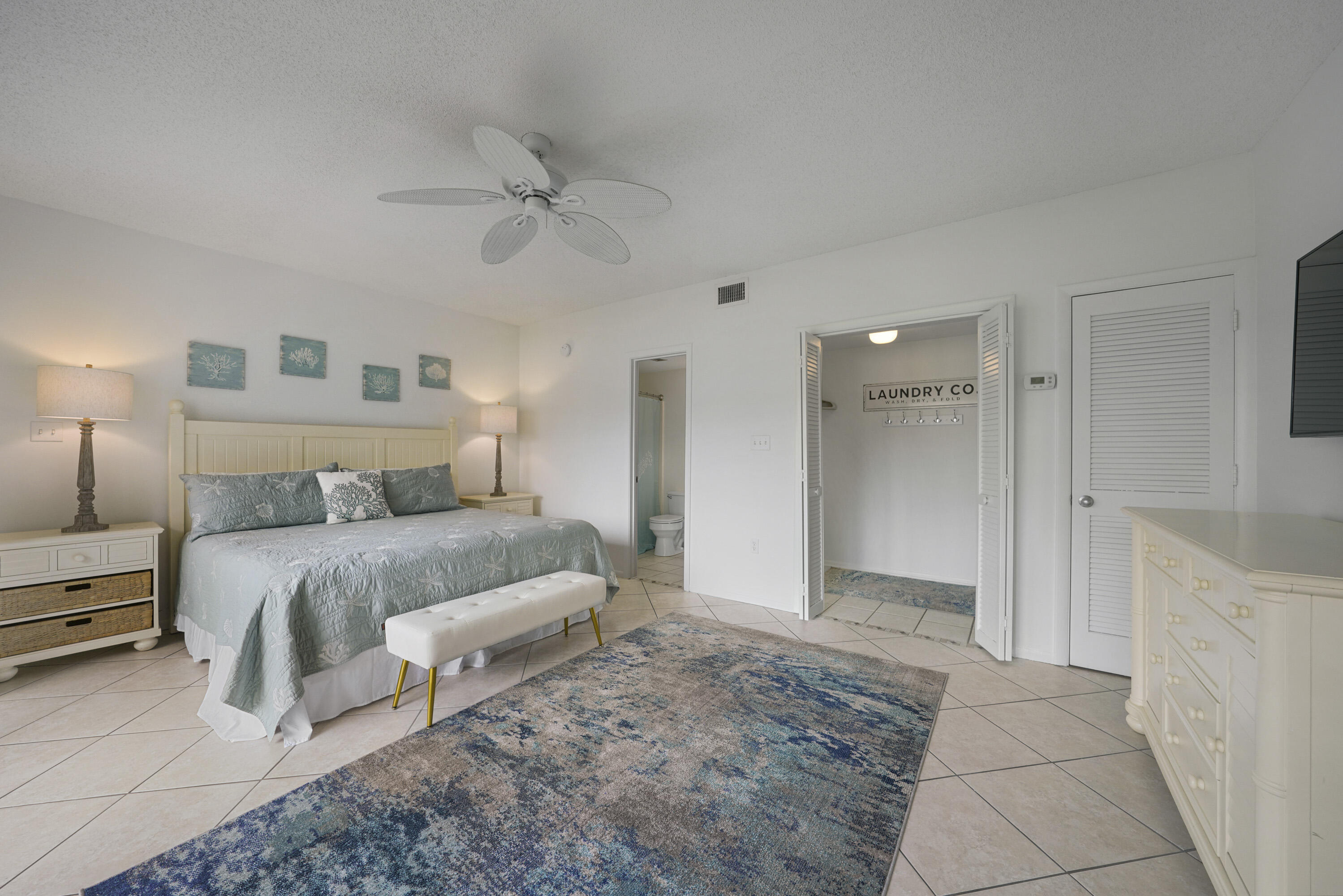 EMERALD HILL CONDO PH 3 - Residential