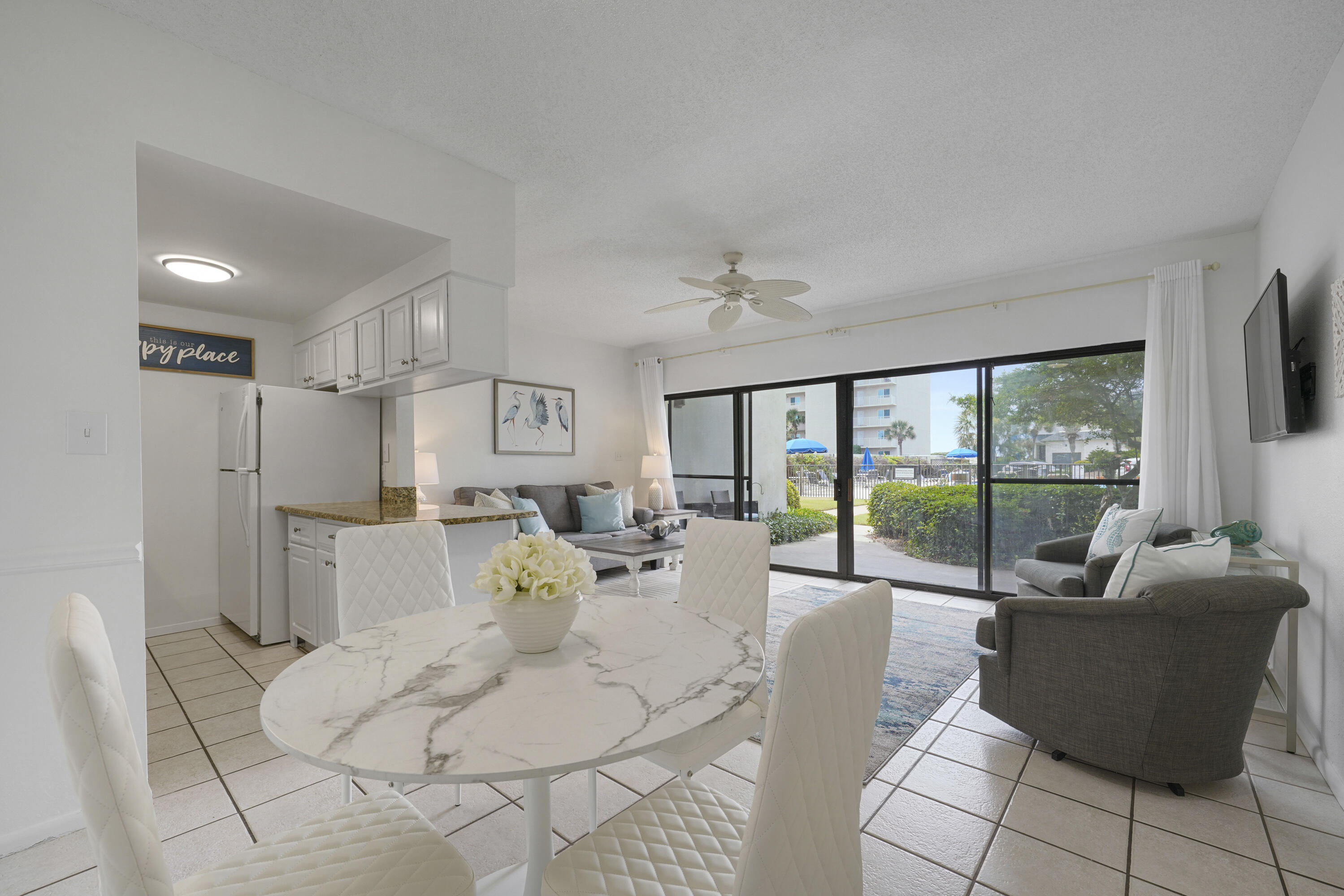 EMERALD HILL CONDO PH 3 - Residential