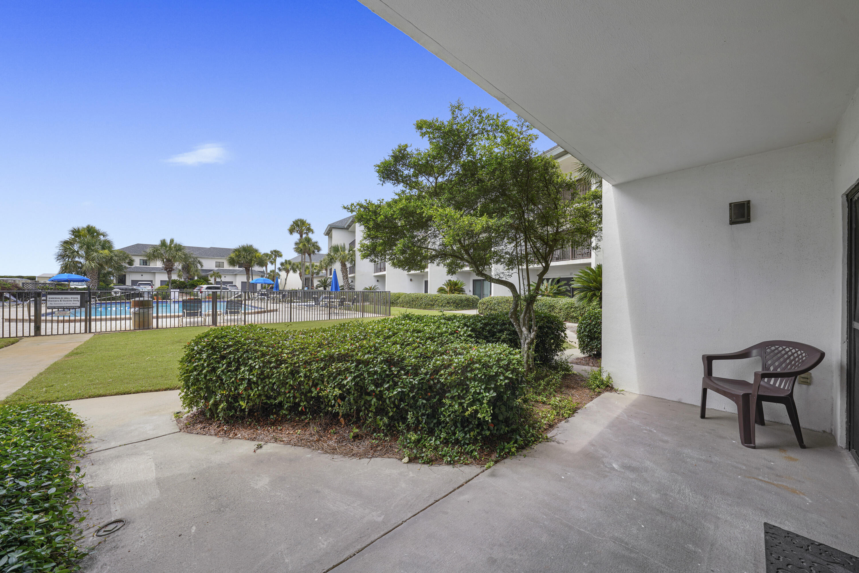 EMERALD HILL CONDO PH 3 - Residential