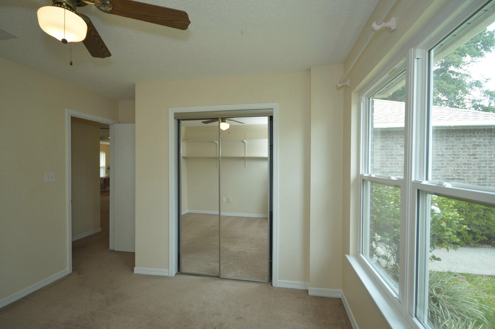 COUNTRY BREEZE ESTATES - Residential