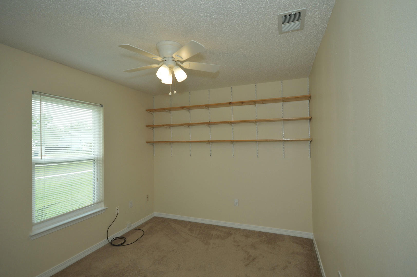 COUNTRY BREEZE ESTATES - Residential