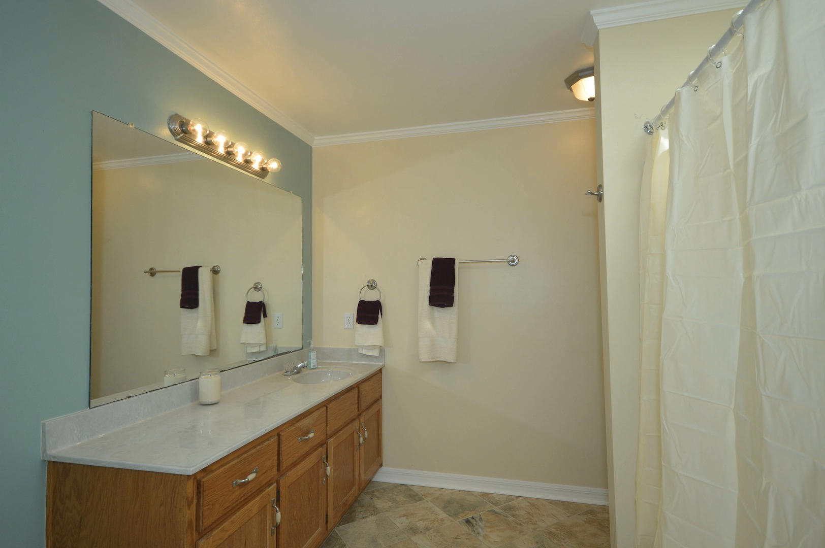 COUNTRY BREEZE ESTATES - Residential