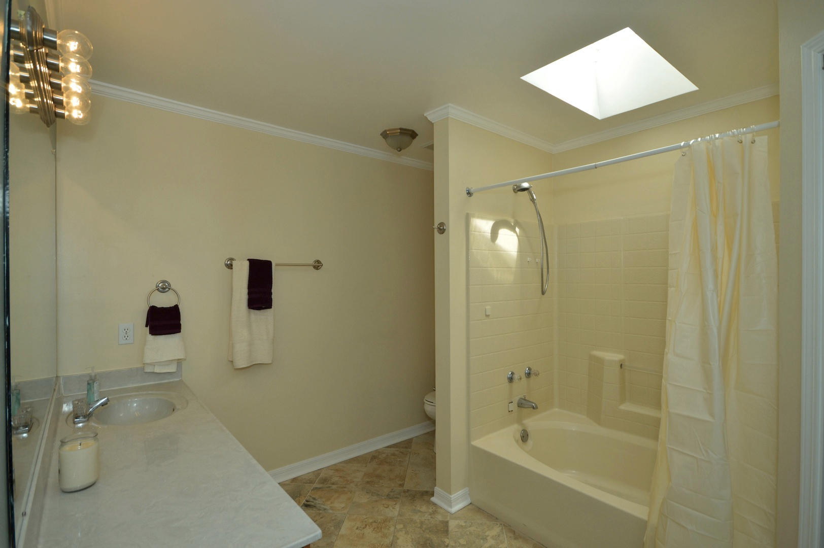 COUNTRY BREEZE ESTATES - Residential