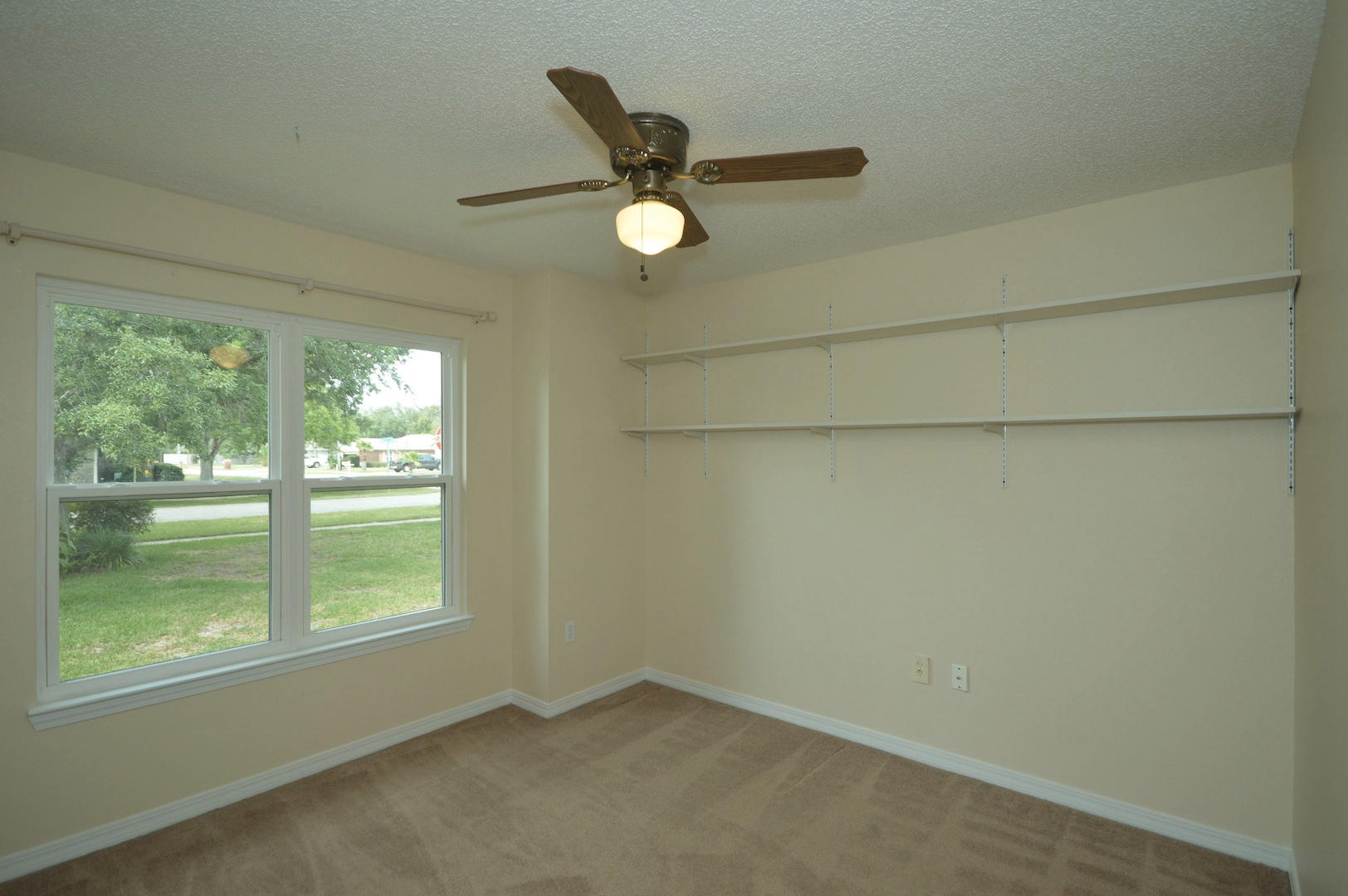 COUNTRY BREEZE ESTATES - Residential