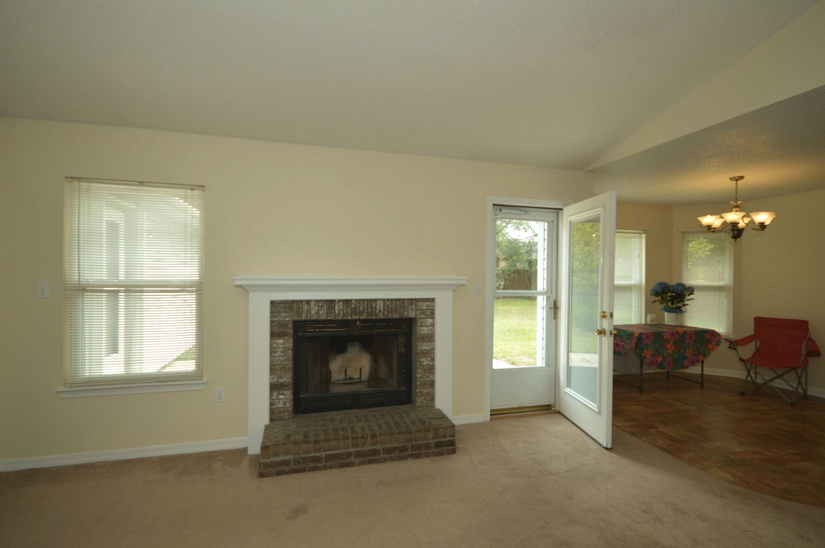 COUNTRY BREEZE ESTATES - Residential