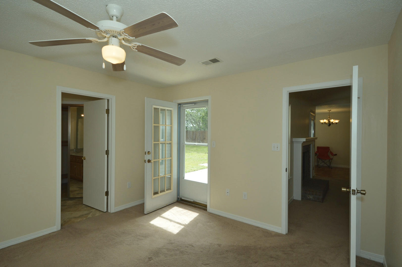 COUNTRY BREEZE ESTATES - Residential