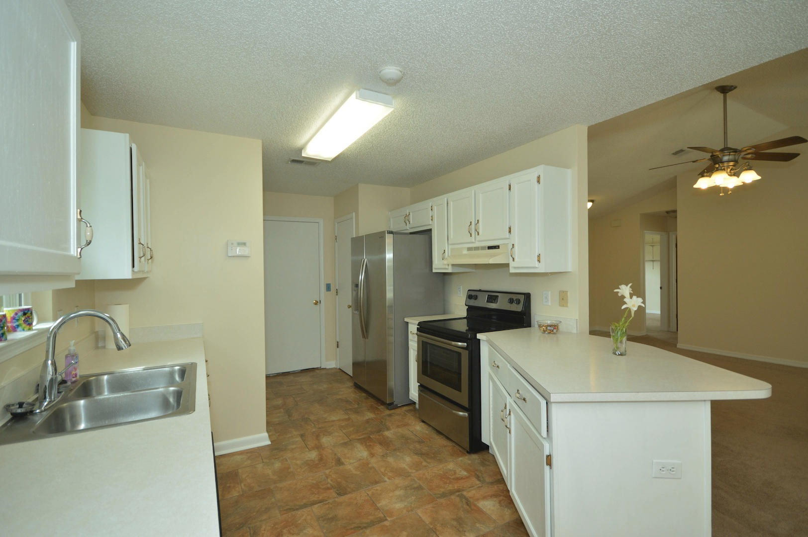 COUNTRY BREEZE ESTATES - Residential