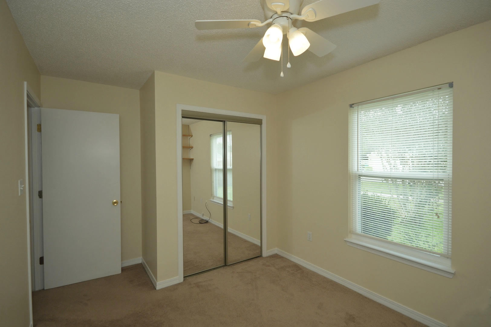 COUNTRY BREEZE ESTATES - Residential