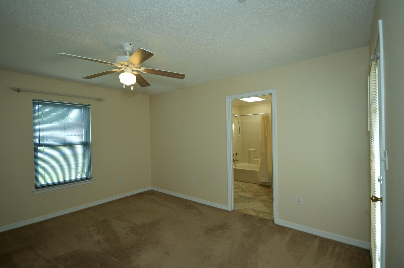 COUNTRY BREEZE ESTATES - Residential