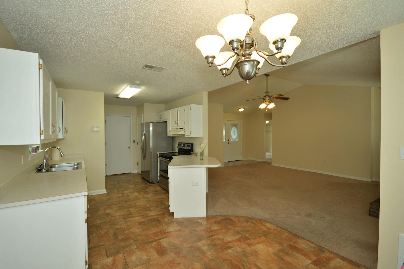 COUNTRY BREEZE ESTATES - Residential