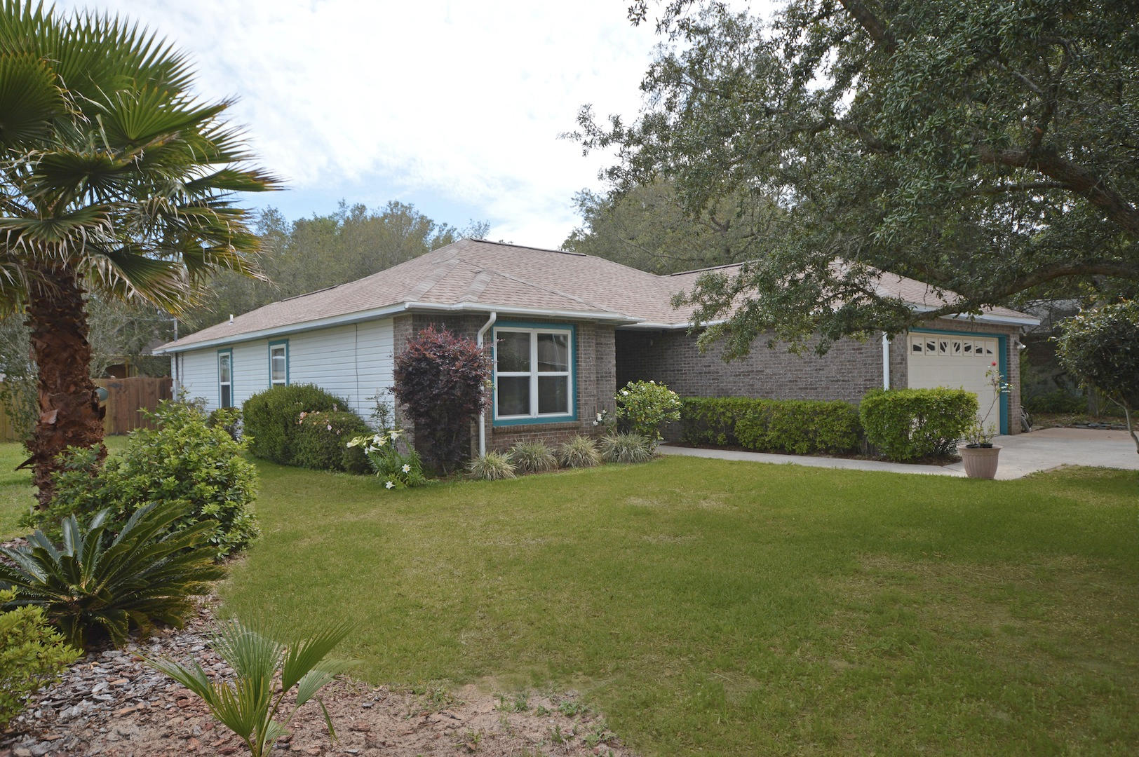 COUNTRY BREEZE ESTATES - Residential