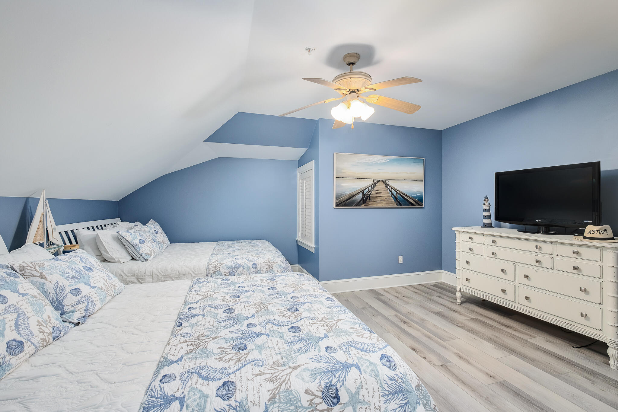 INN AT CRYSTAL BEACH (SUMMERCHASE CONDO) - Residential