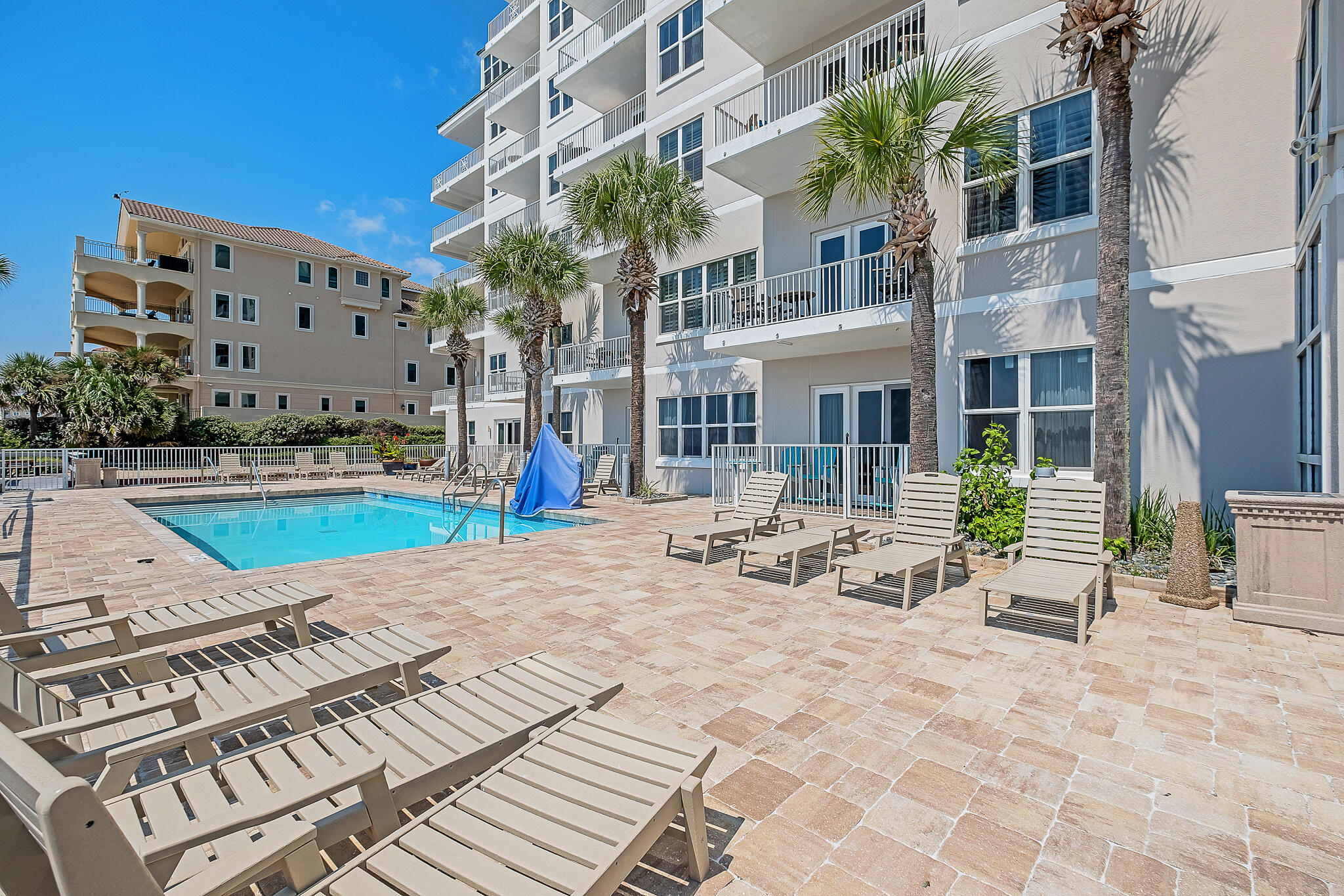 INN AT CRYSTAL BEACH (SUMMERCHASE CONDO) - Residential