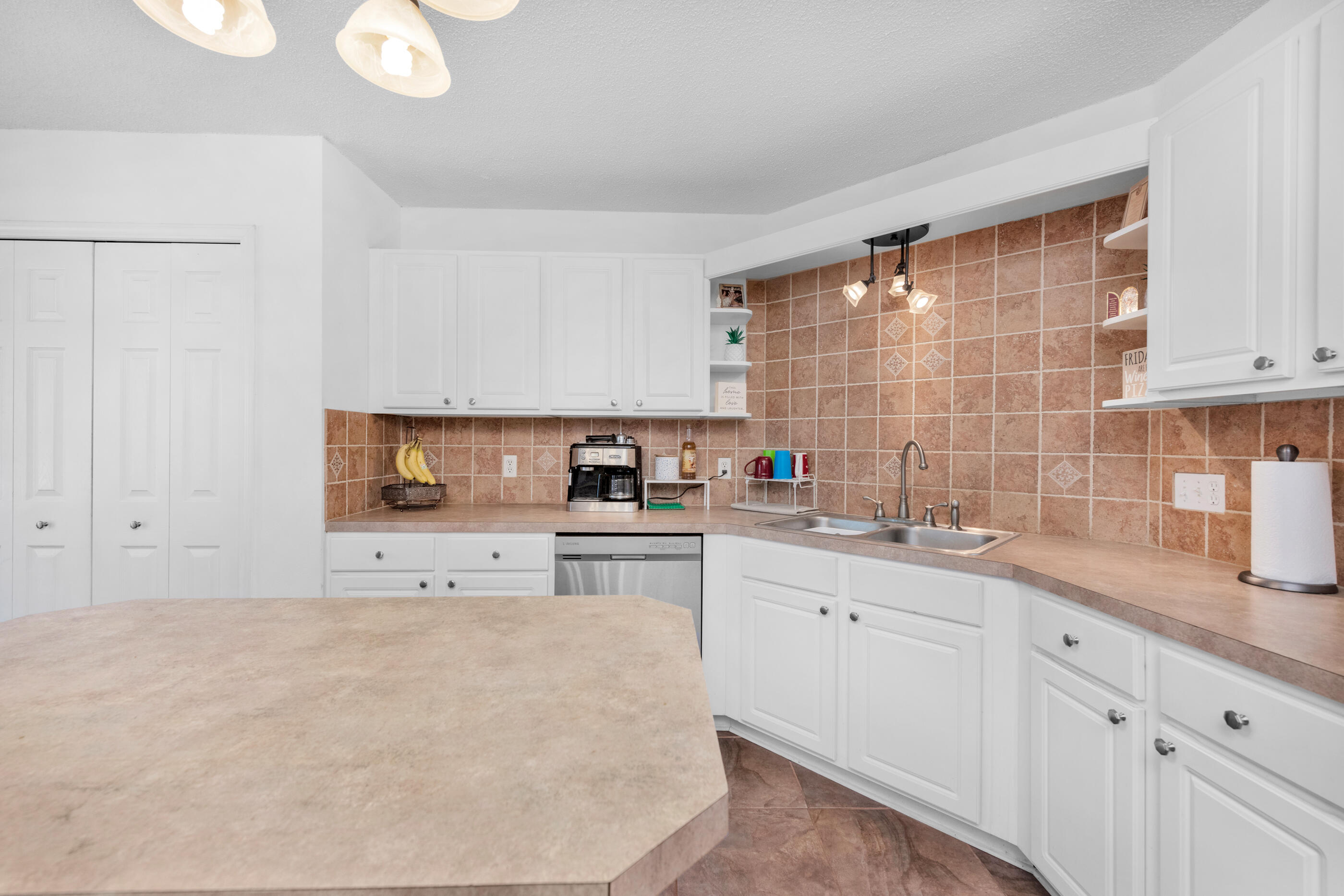 WESTVIEW ESTATES PH 5 - Residential