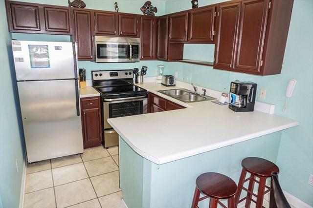 SUMMERSPELL CONDO - Residential