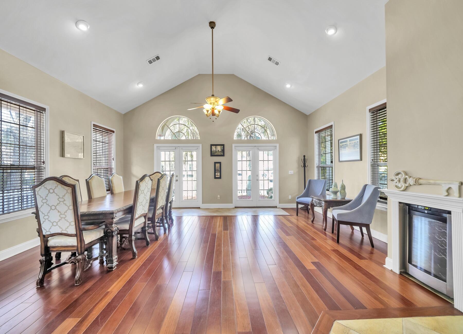 SOVEREIGN ISLE S/D - Residential