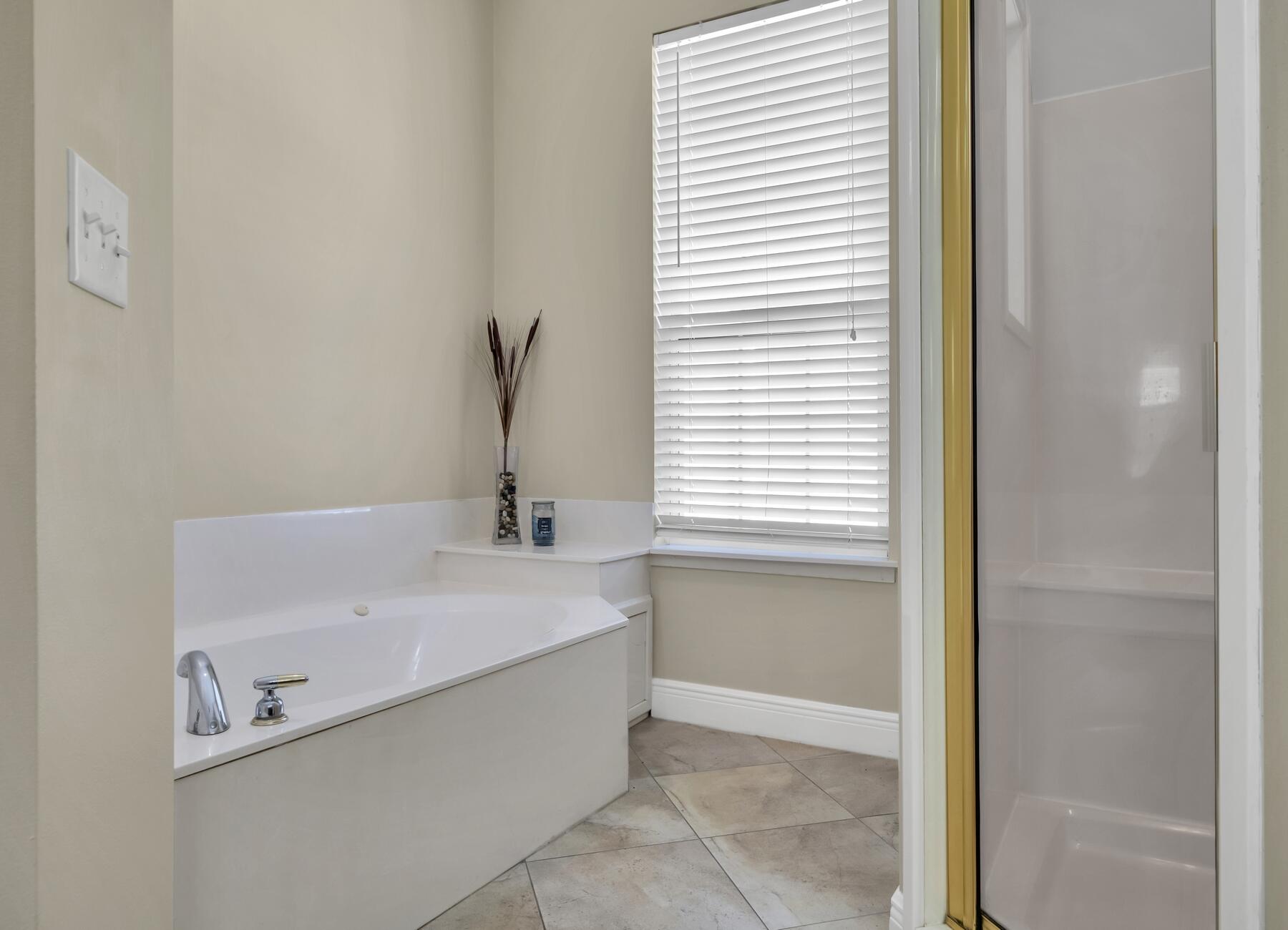 SOVEREIGN ISLE S/D - Residential