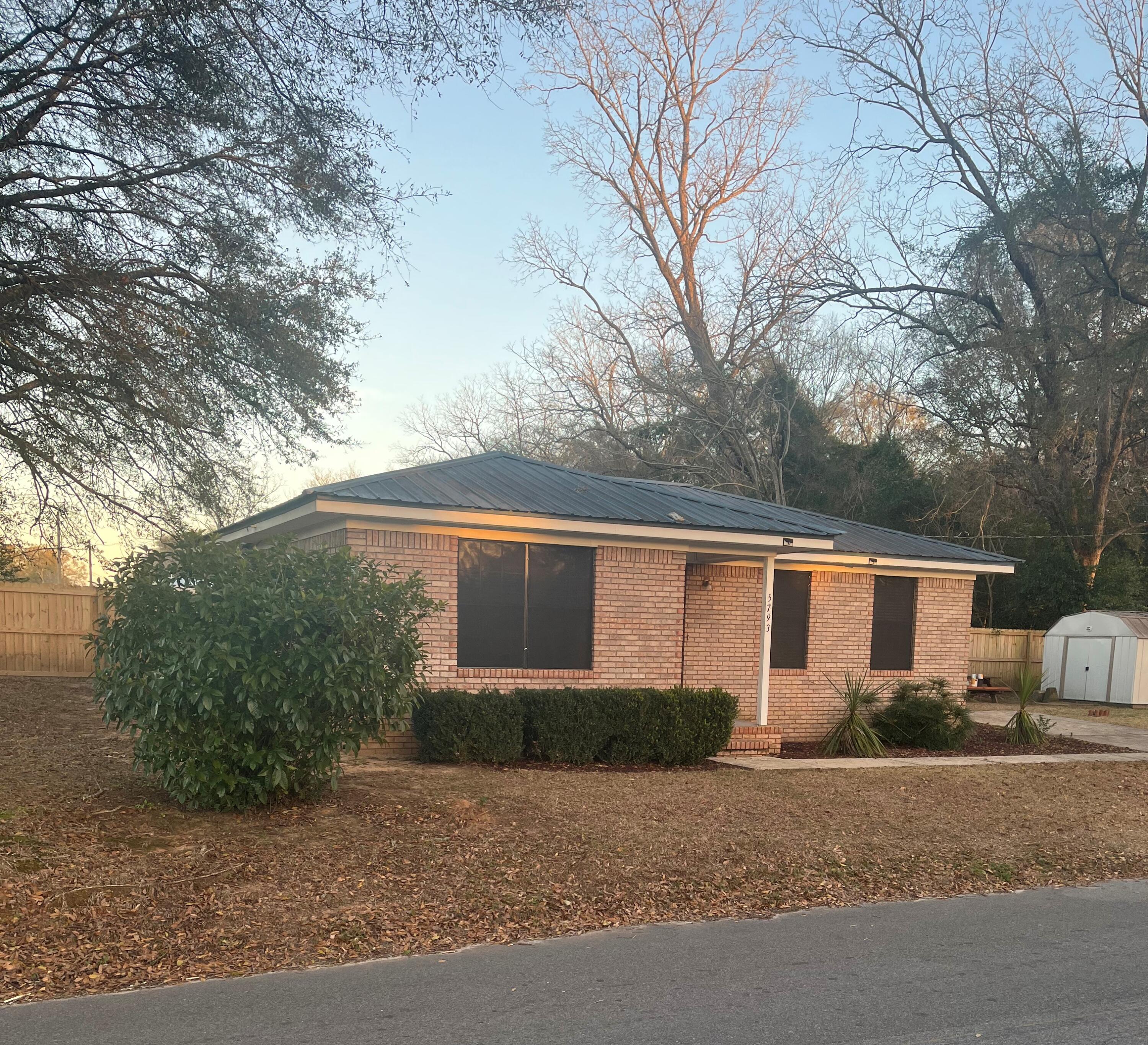 BAKER LAND CO ADDN TO BAKER - Residential