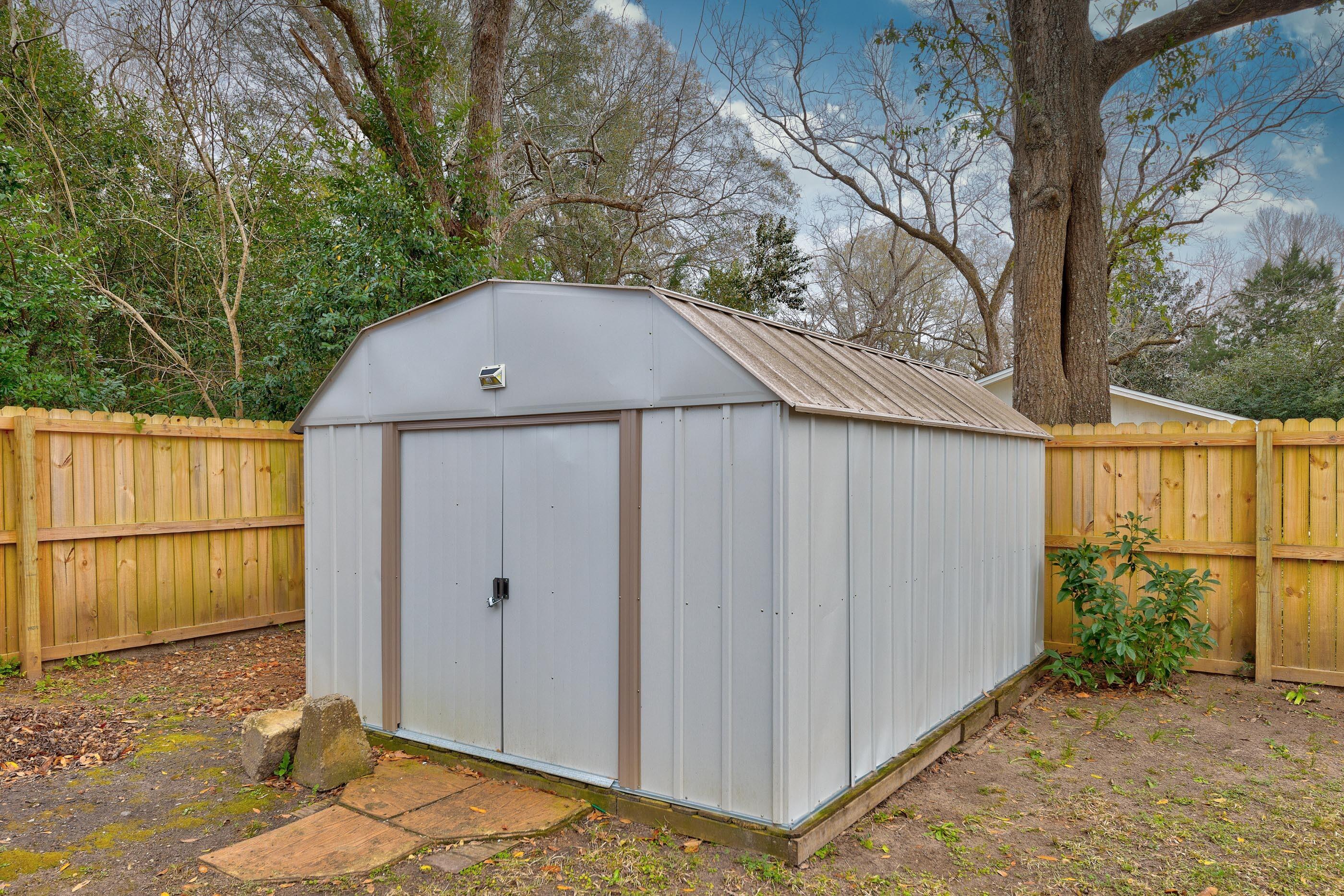 BAKER LAND CO ADDN TO BAKER - Residential