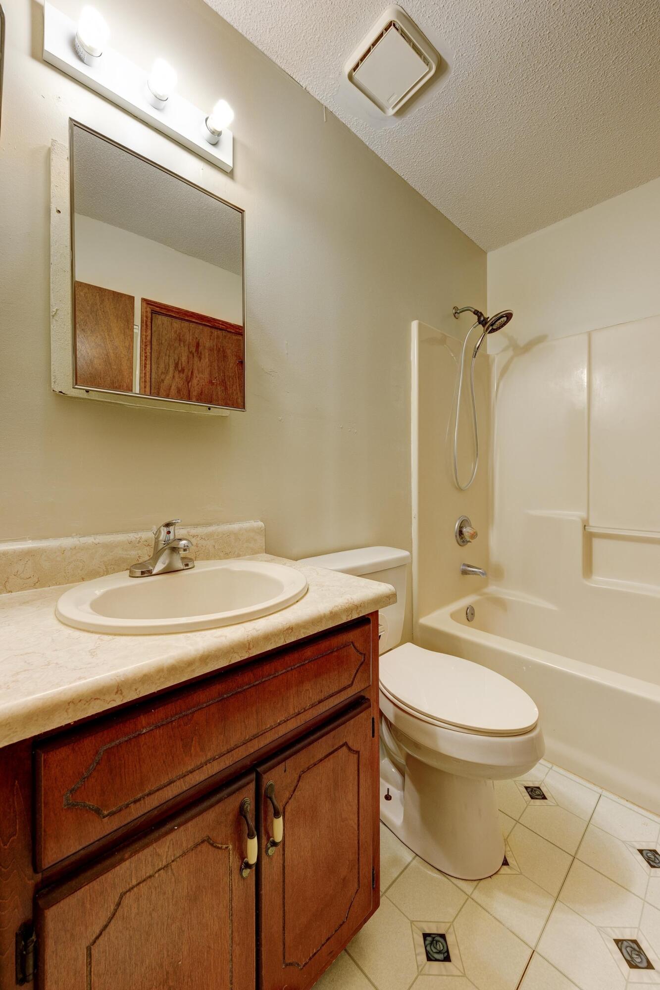 BAKER LAND CO ADDN TO BAKER - Residential