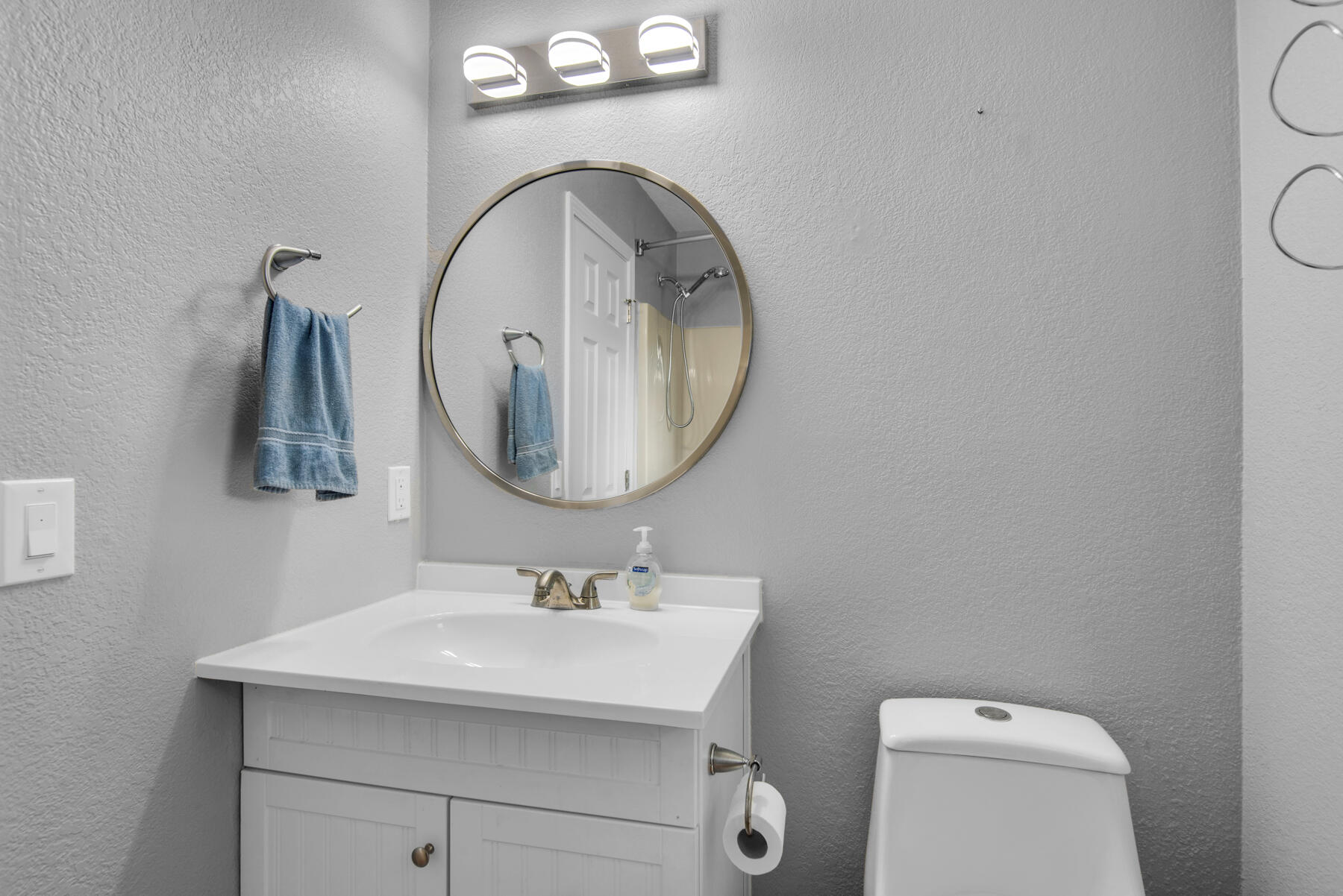 HOLLEY BY THE SEA - Residential