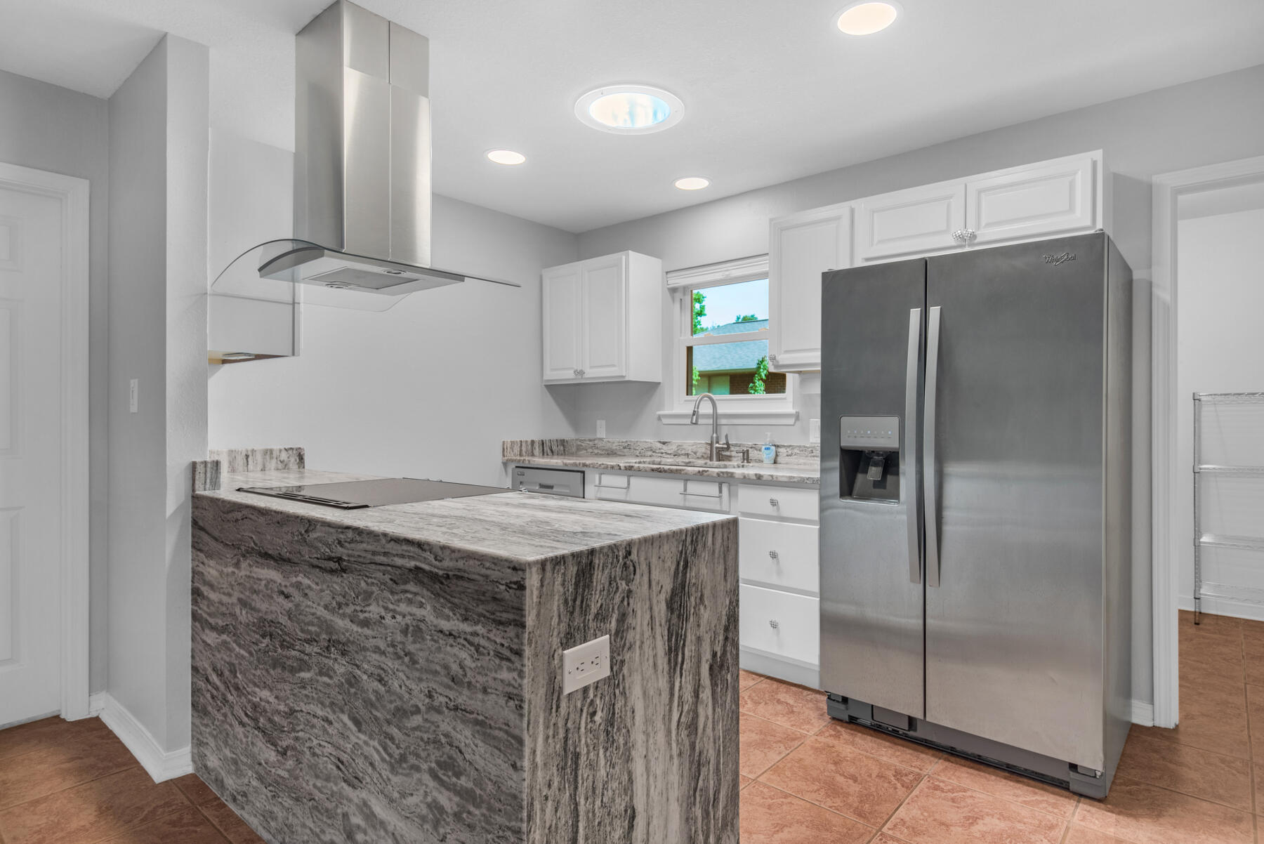 HOLLEY BY THE SEA - Residential