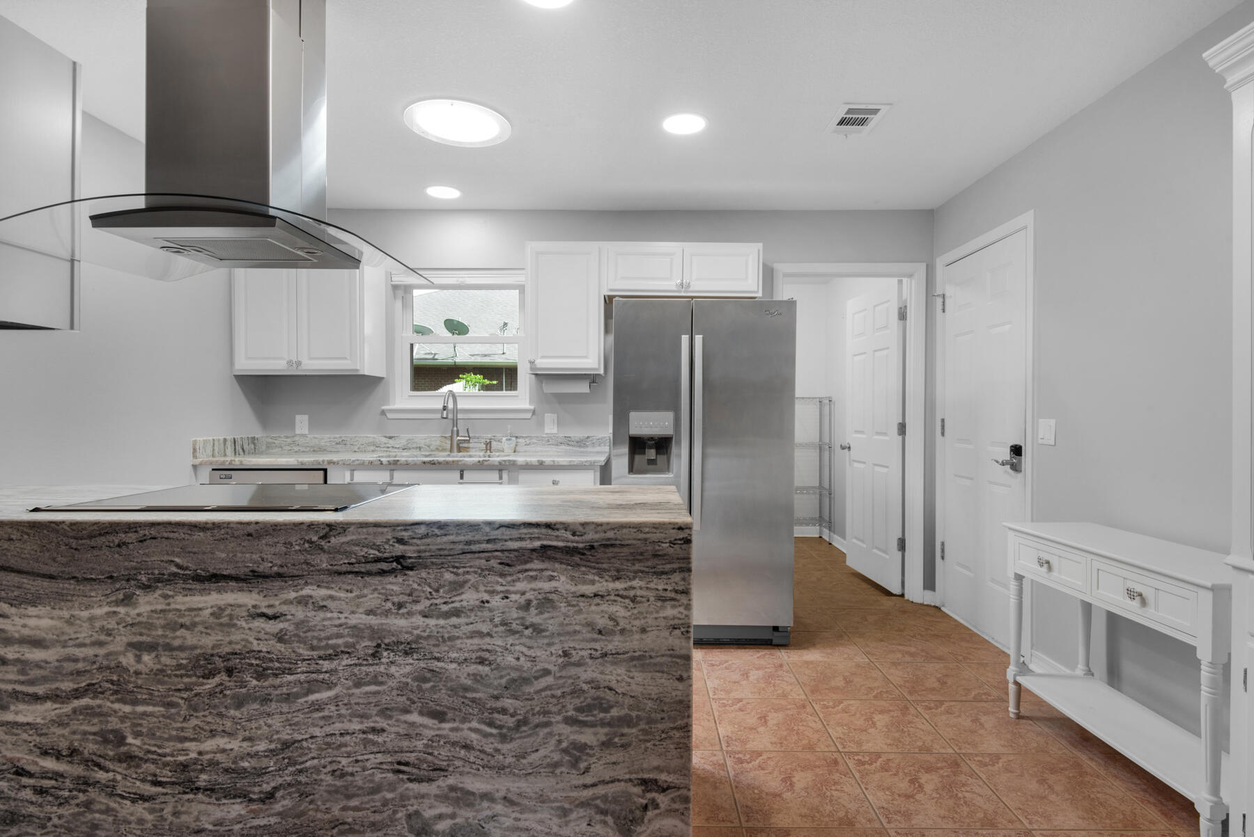 HOLLEY BY THE SEA - Residential